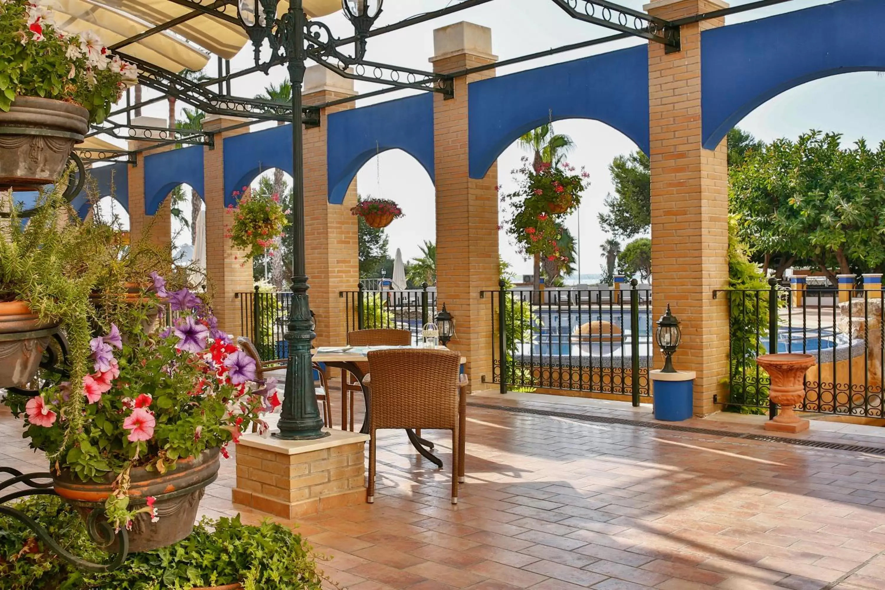 Patio, Patio/Outdoor Area in Hotel La Laguna Spa & Golf