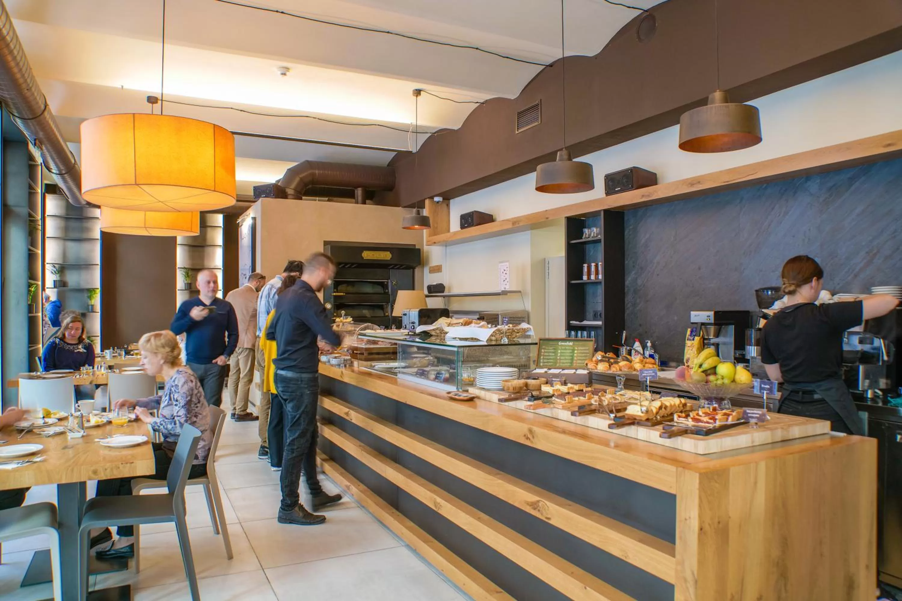 Breakfast in Hotel Golden Crown