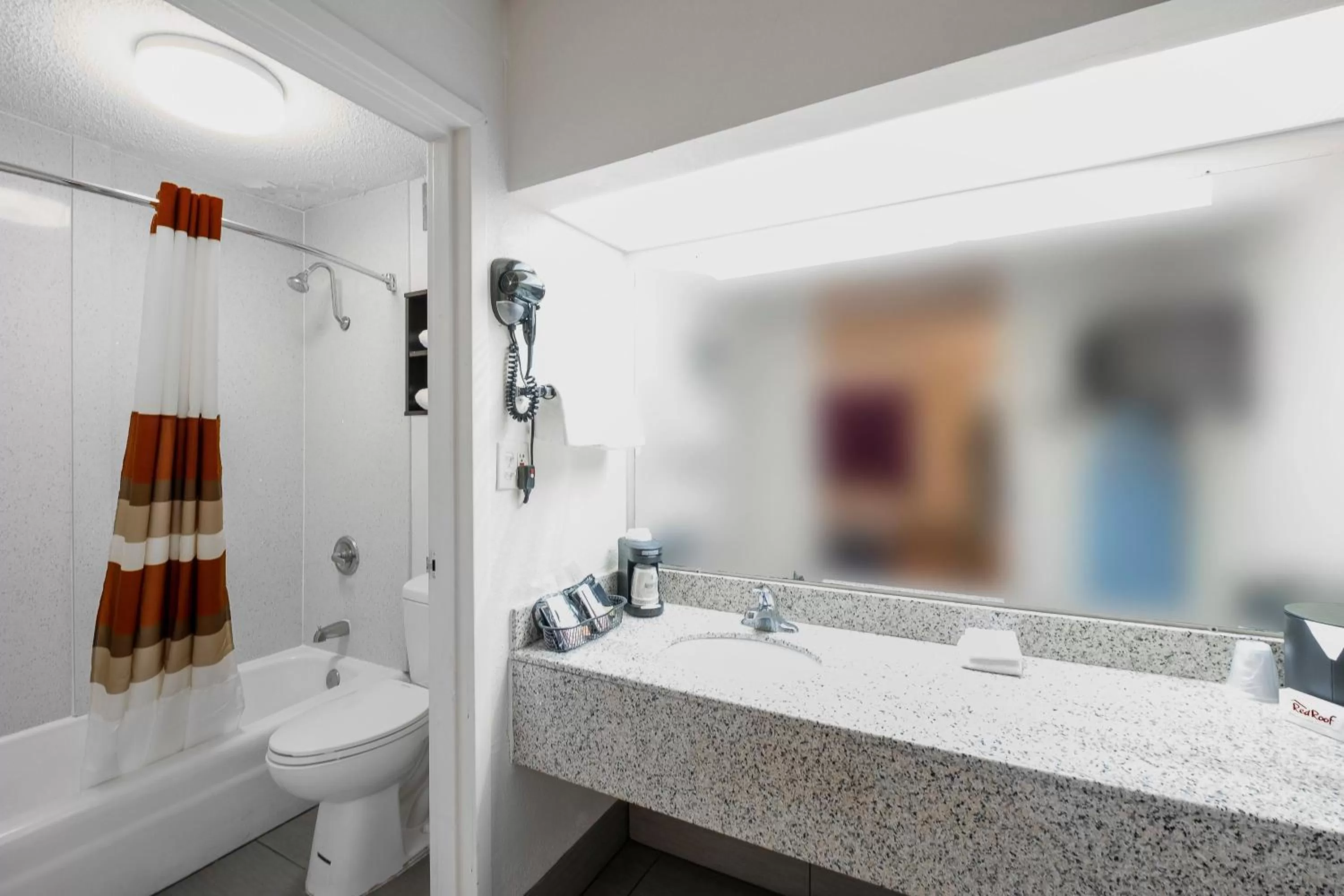 Bathroom in Red Roof Inn Walterboro