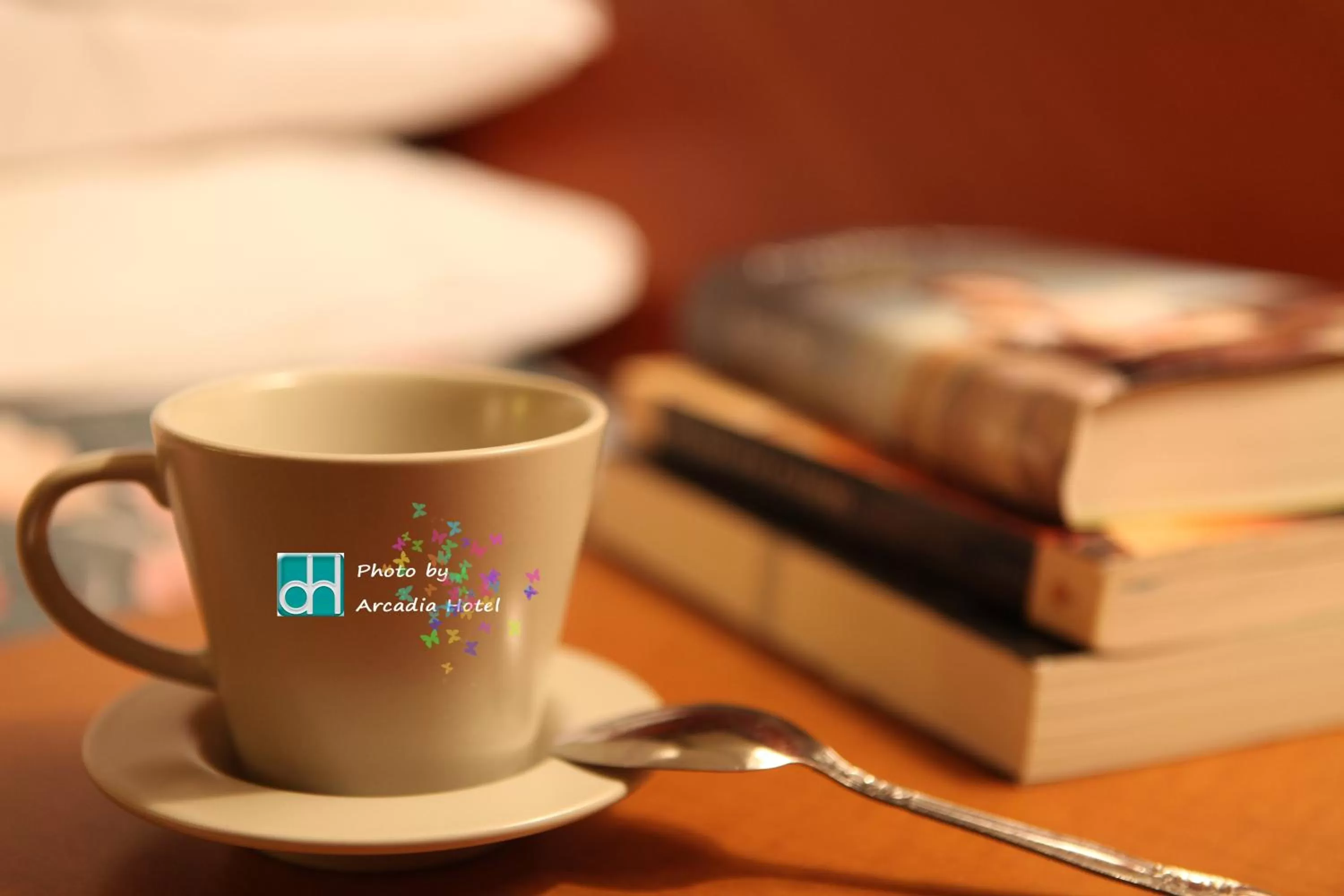 Coffee/tea facilities in Arcadia Hotel