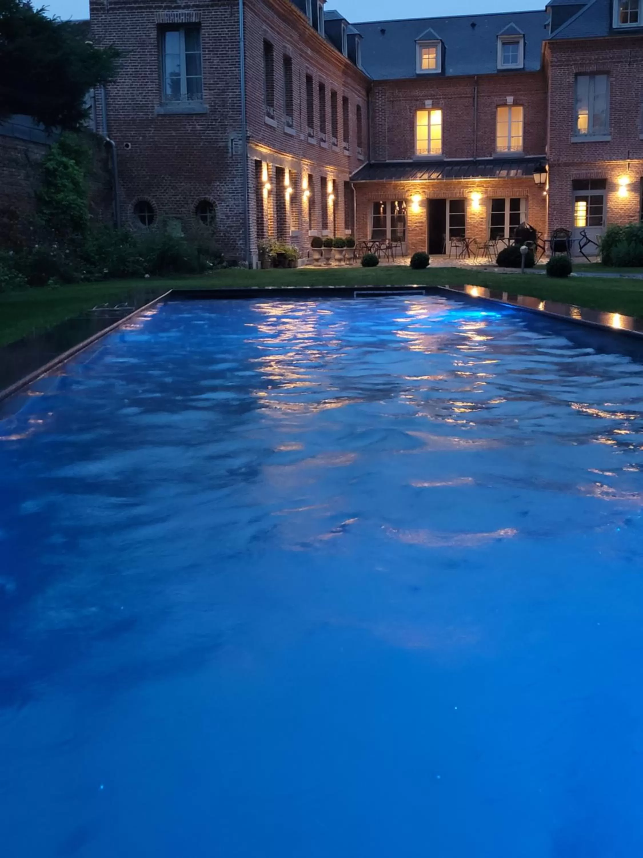Swimming Pool in les Myrrhophores et Spa, Chambres d'Hôtes et Gîtes de charme