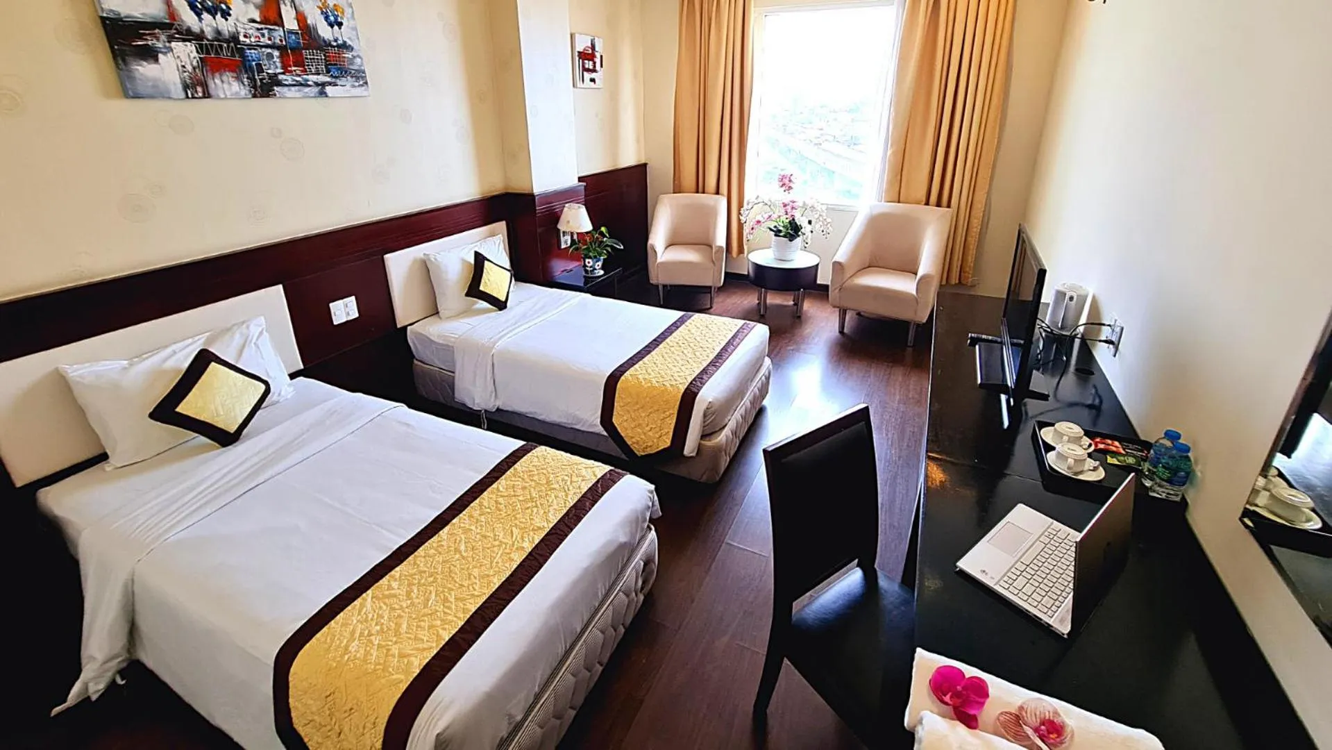 Coffee/tea facilities, Bed in Happy Life Hotel District 7 Gần SECC