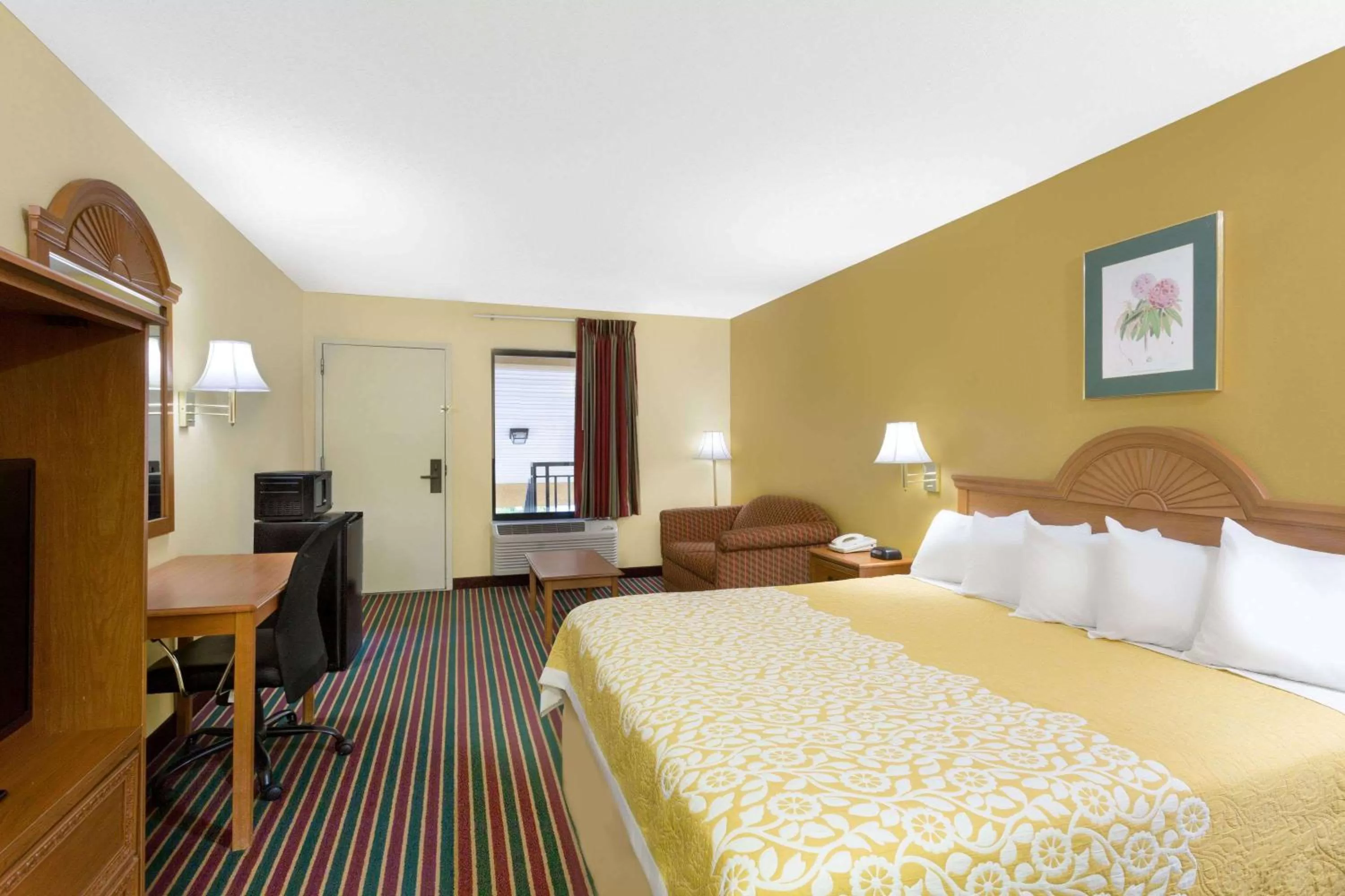 Photo of the whole room, Bed in Days Inn by Wyndham Biscoe