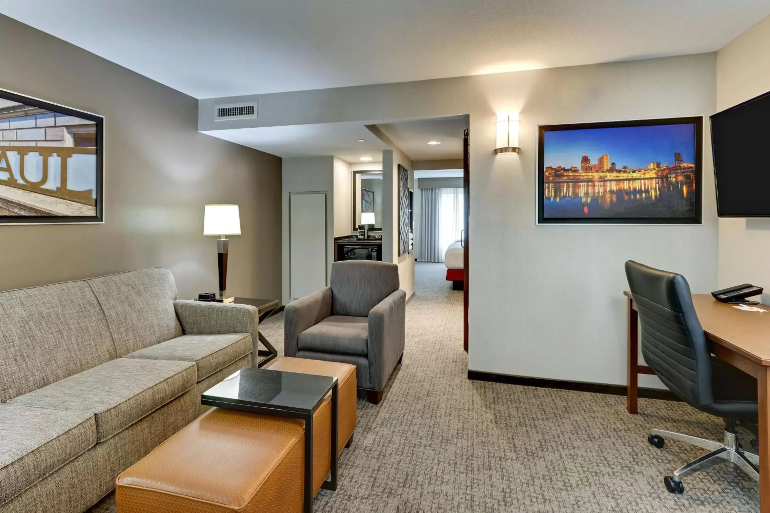 Bedroom, Seating Area in Drury Plaza Hotel St. Paul Downtown