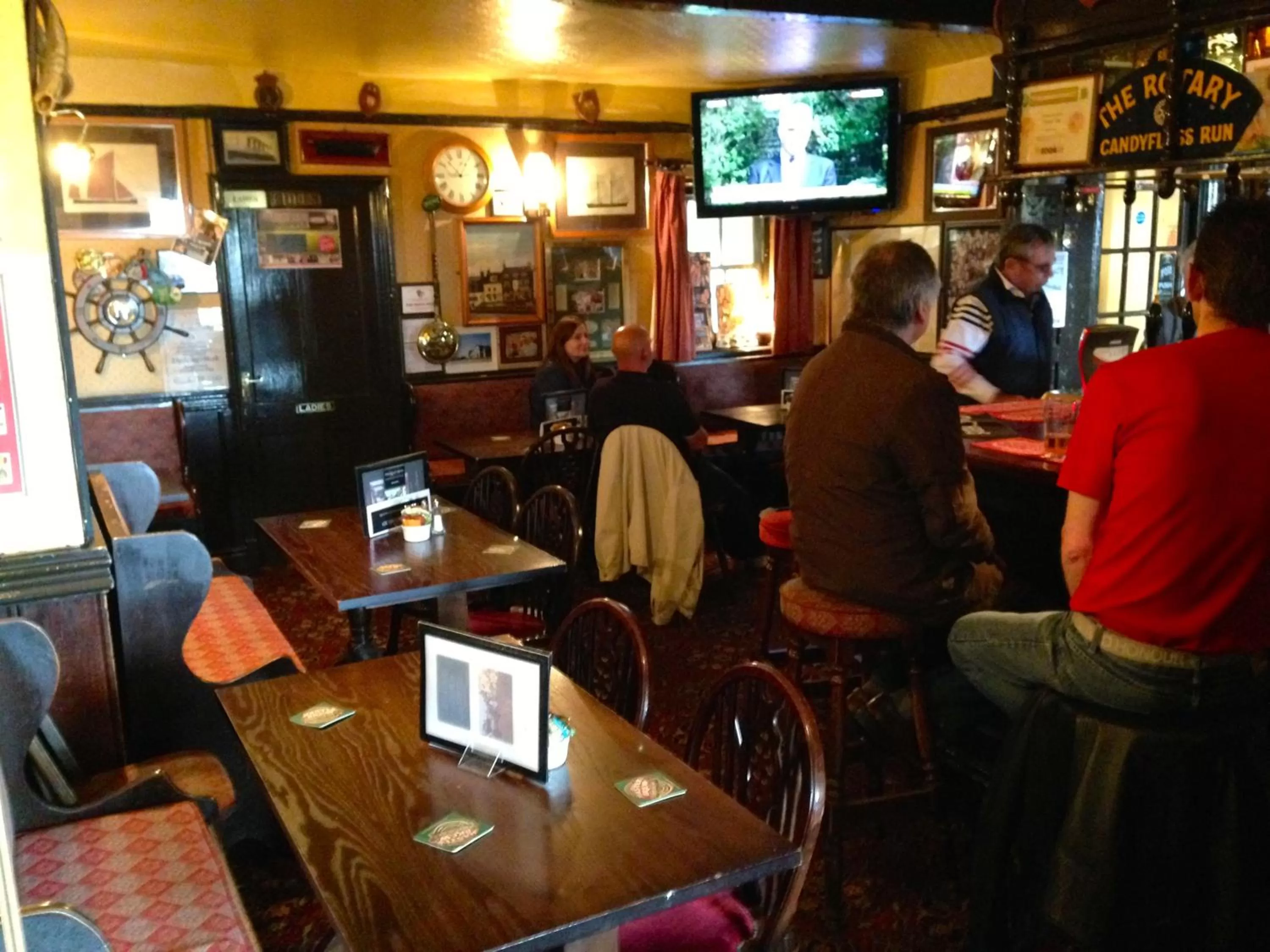 Restaurant/places to eat in The Kings Head