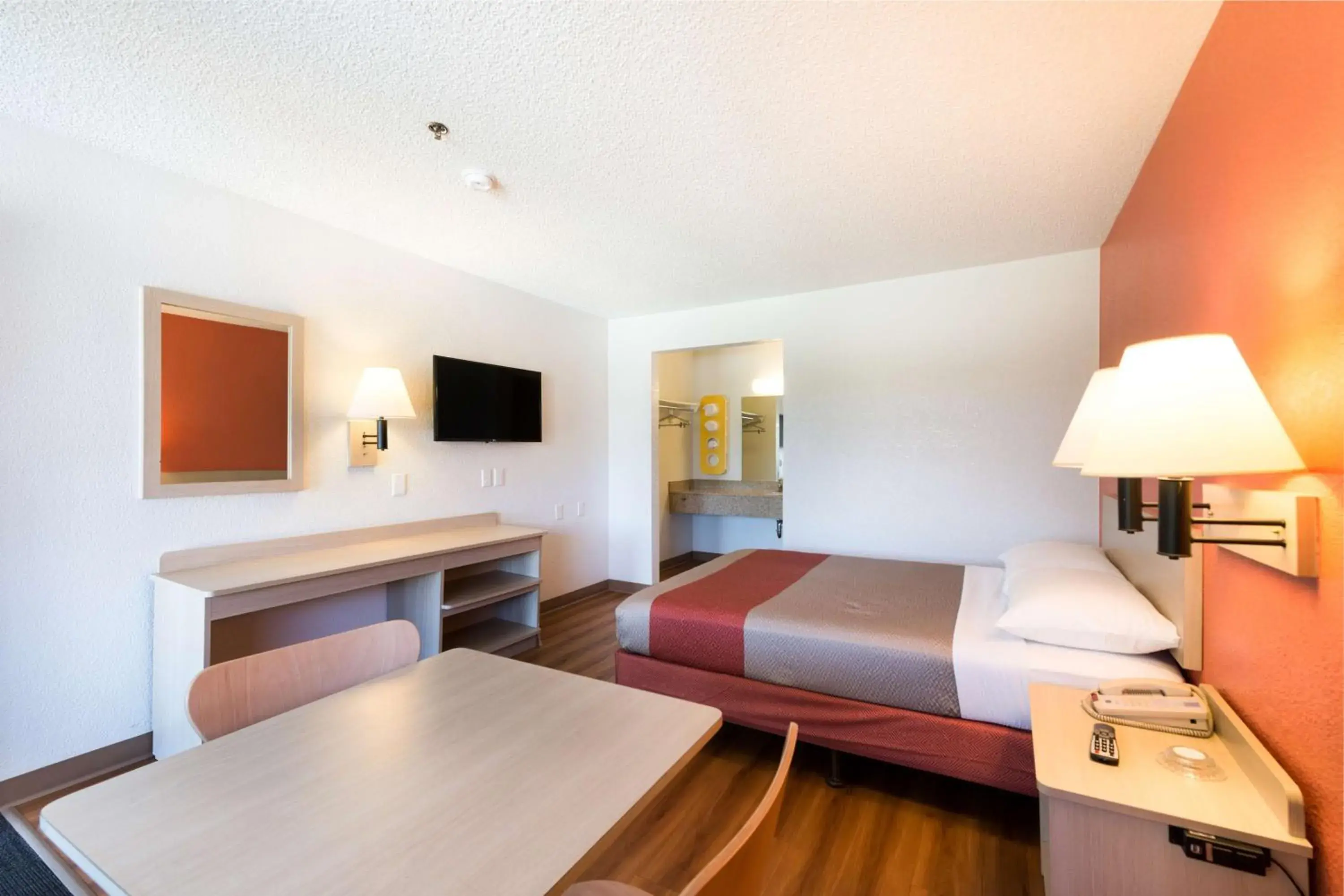 TV and multimedia in Motel 6-Sparks, NV - Airport - Sparks