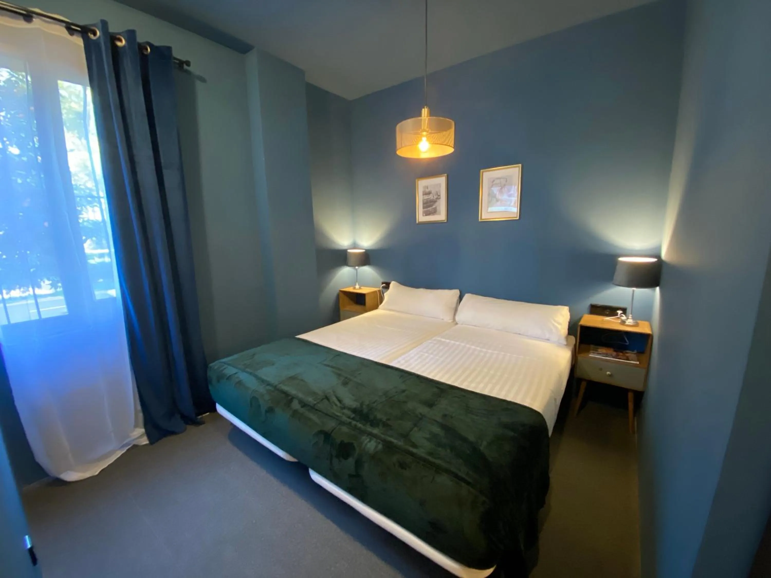 Photo of the whole room, Bed in Hografic Hotel