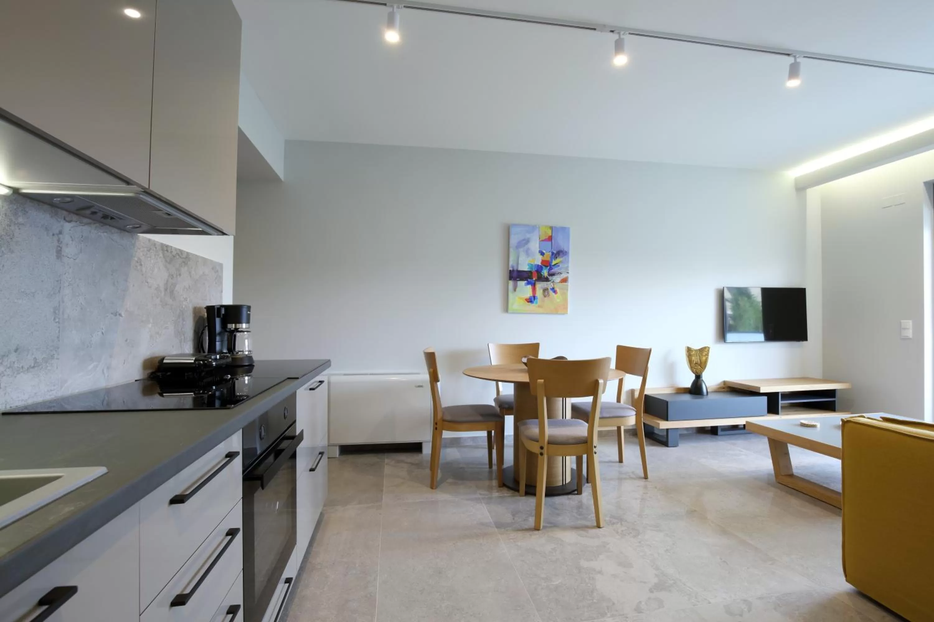 TV and multimedia in Carabella Residence