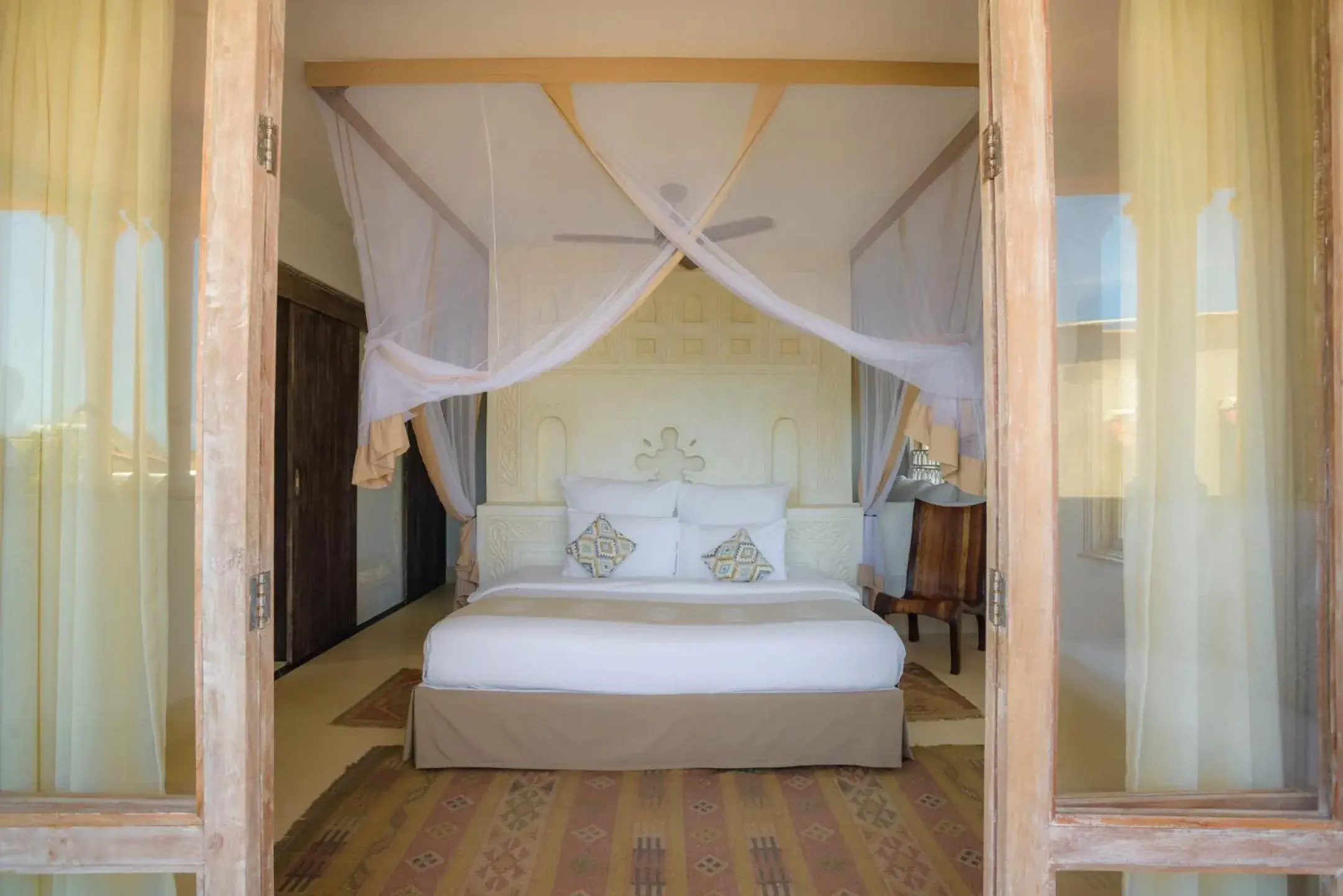 Bedroom, Bed in Swahili Beach