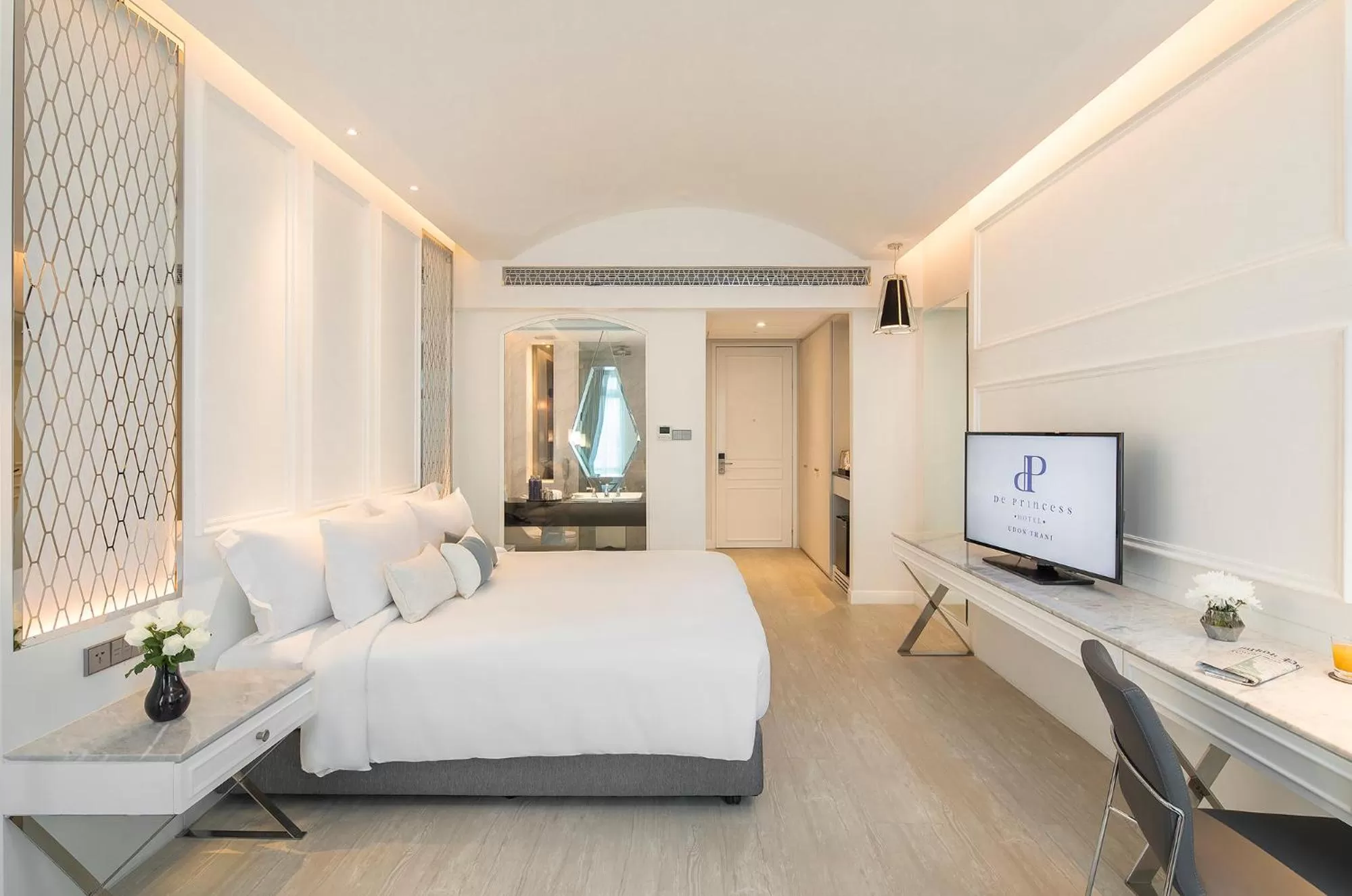 Bed in De Princess Hotel Udonthani