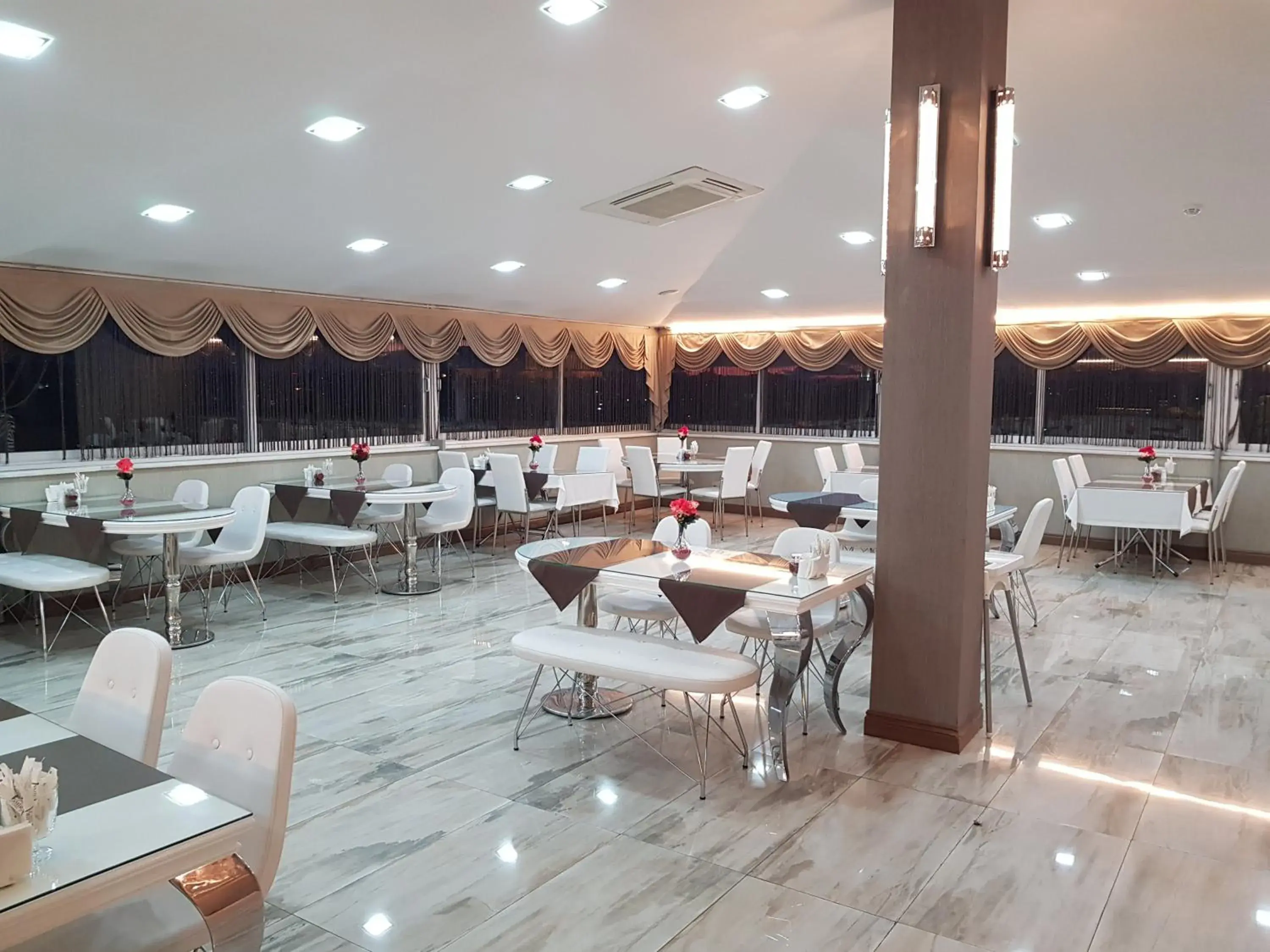 Restaurant/places to eat in Ismira Hotel Ankara