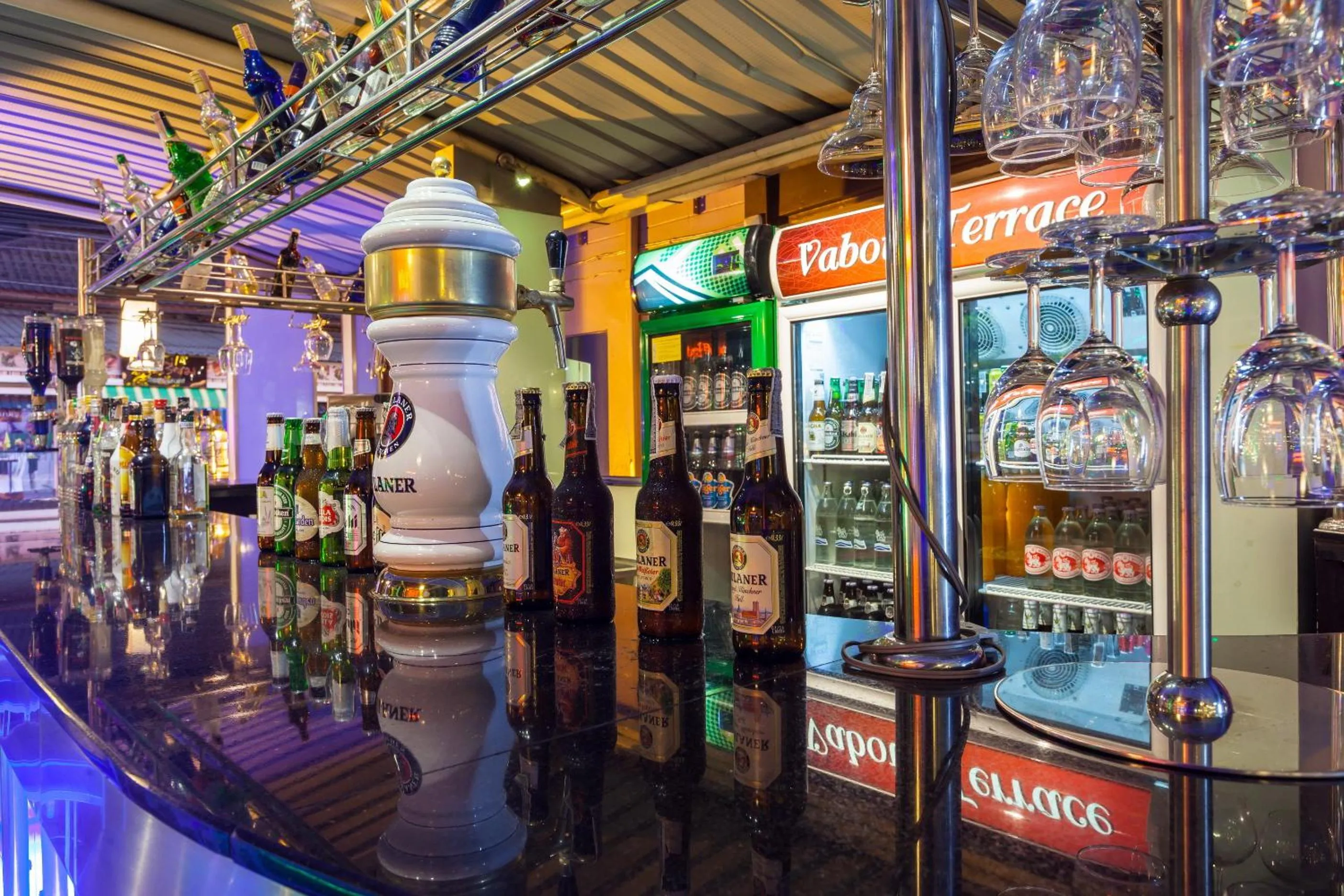 Lounge or bar in Vabua Asotel Bangkok