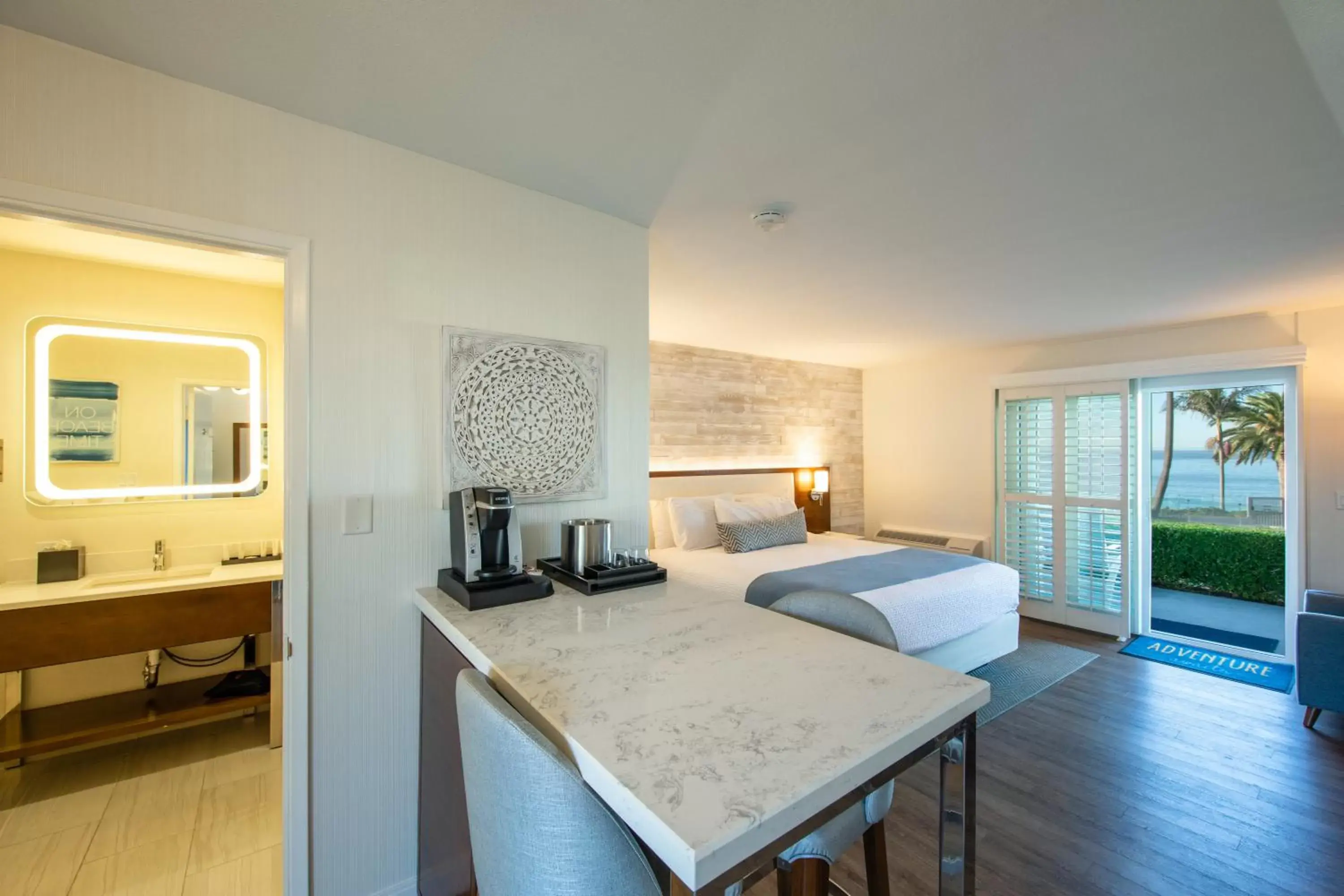 Photo of the whole room, Bed in SeaCrest Oceanfront Hotel Photo of the whole room, Bed in SeaCrest Oceanfront Hotel