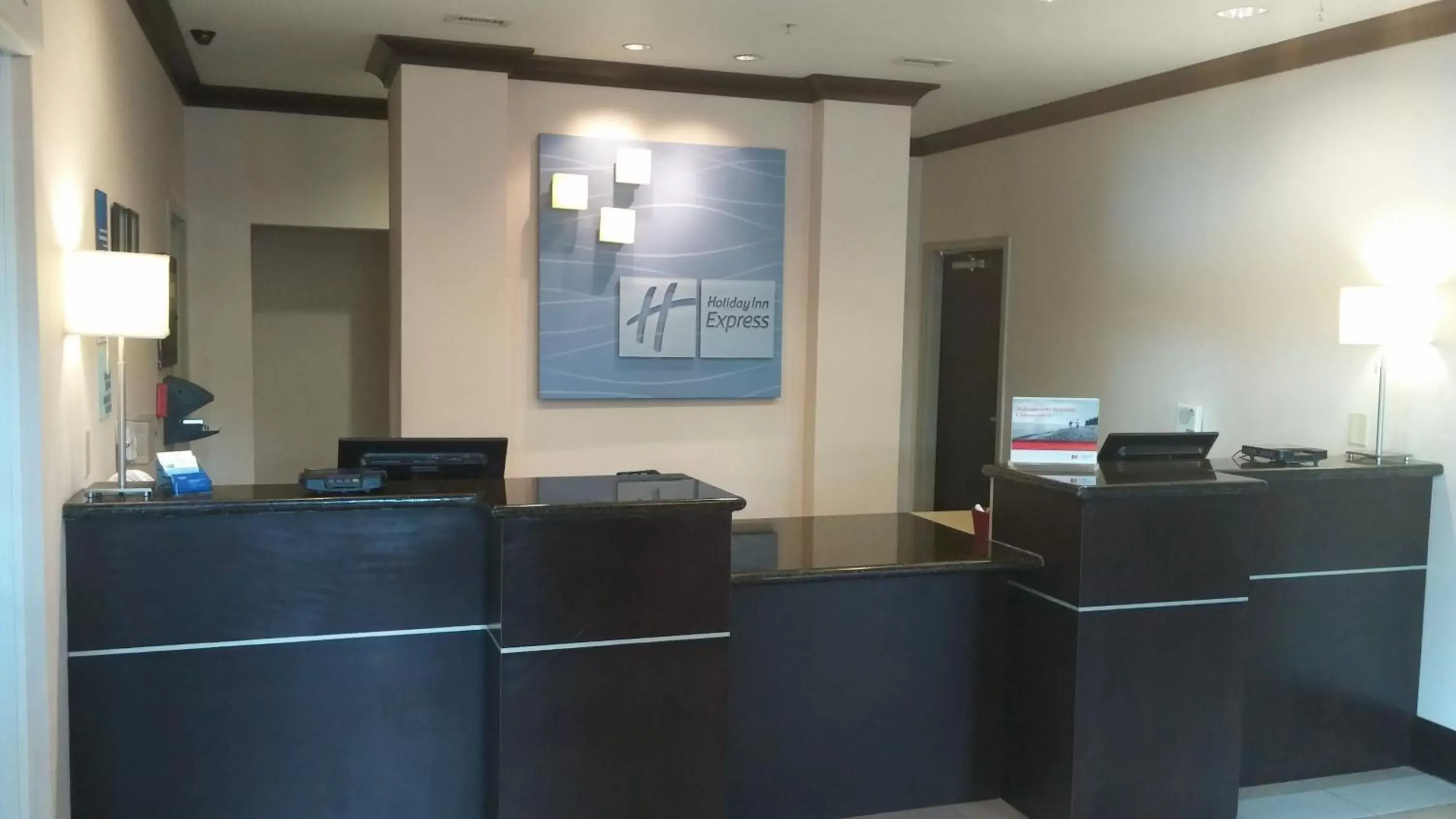 Property building, Lobby/Reception in Holiday Inn Express Augusta North, an IHG Hotel