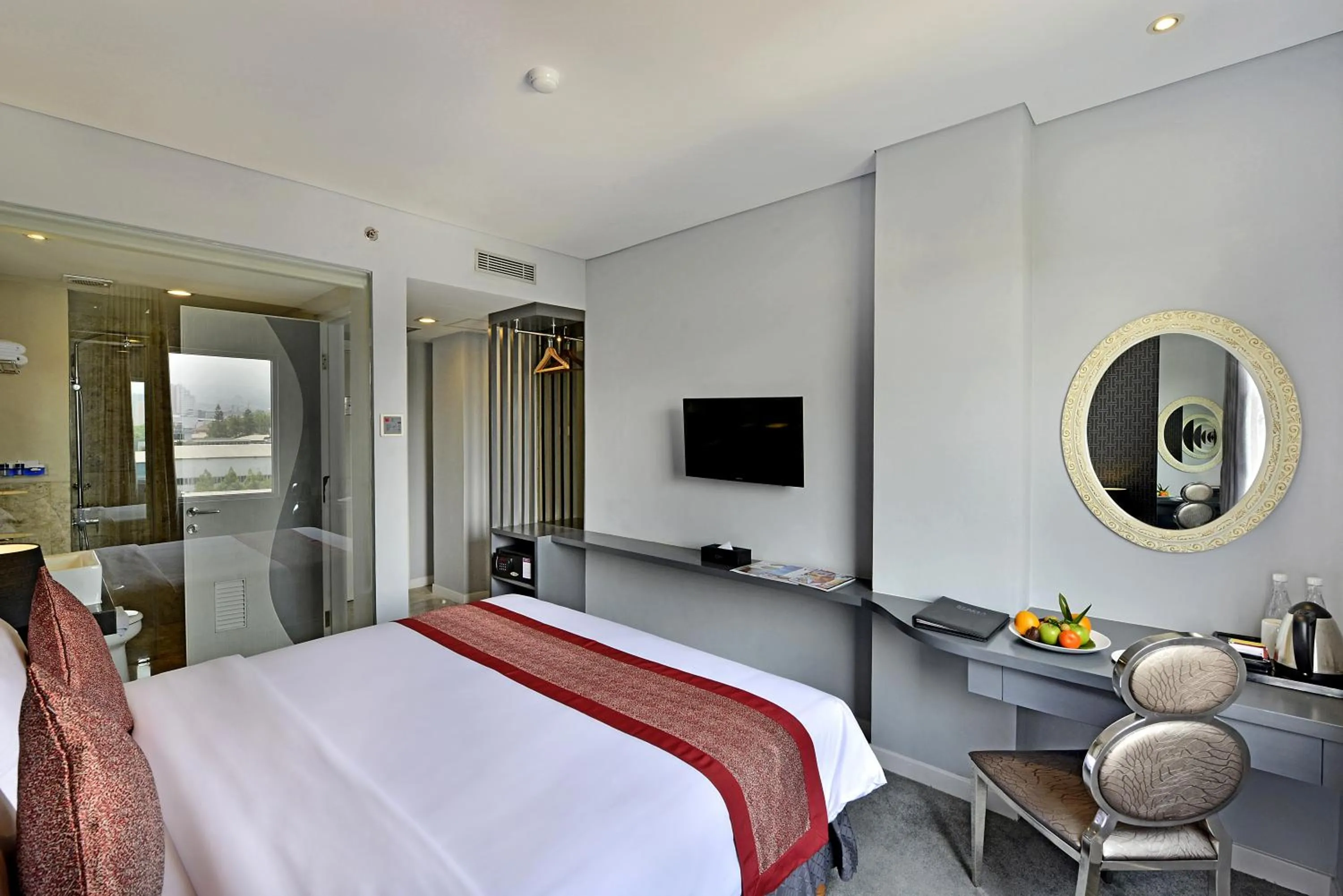 Bedroom, Bed in Serela Cihampelas by KAGUM Hotels