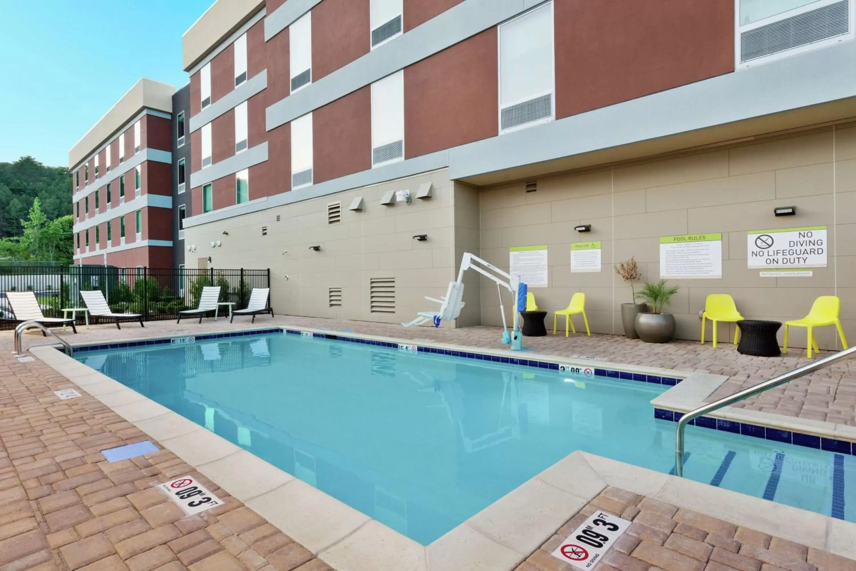 Pool view in Home2 Suites By Hilton Birmingham Colonnade Pool view in Home2 Suites By Hilton Birmingham Colonnade