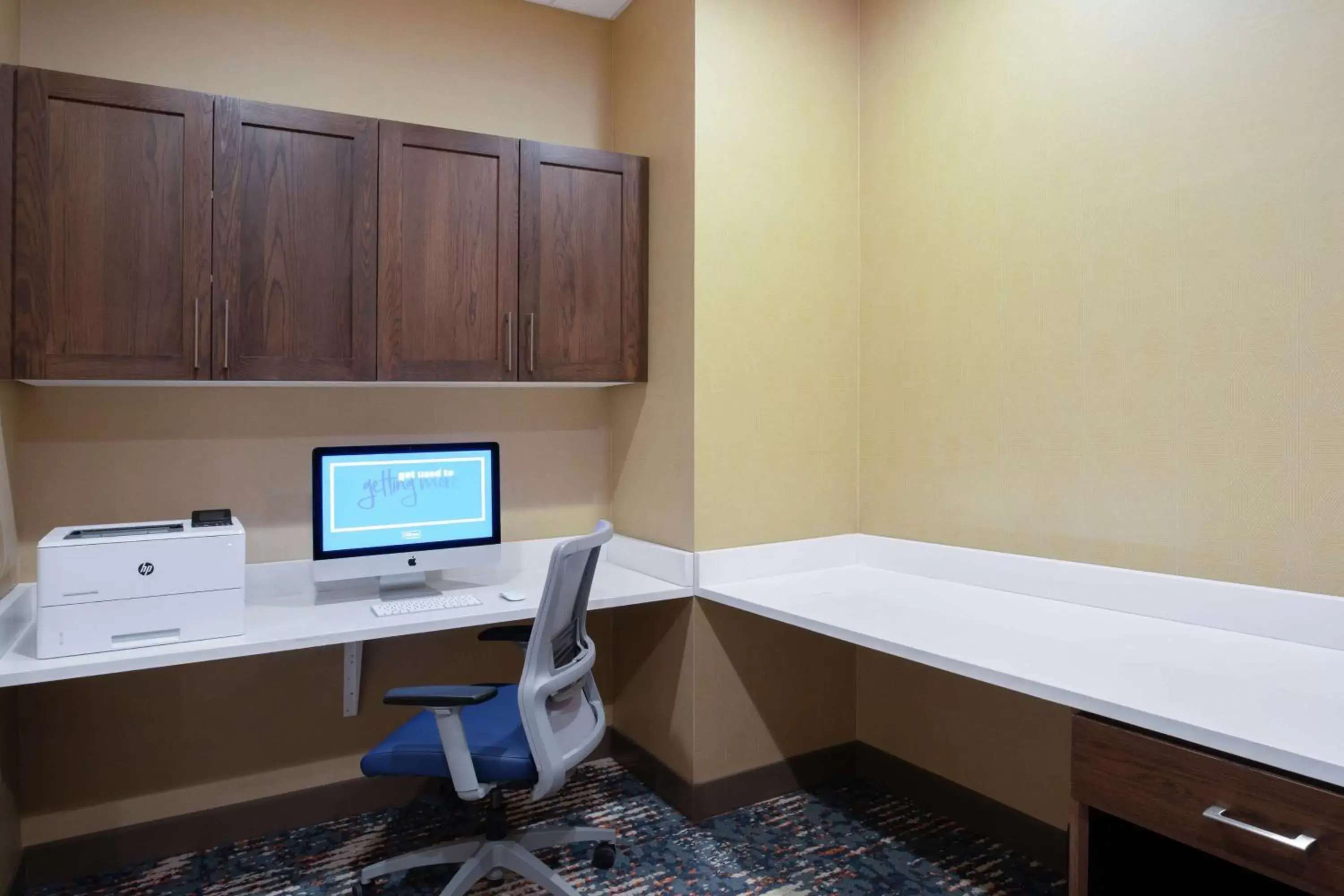 Business facilities in Hampton Inn And Suites Logan, Ut