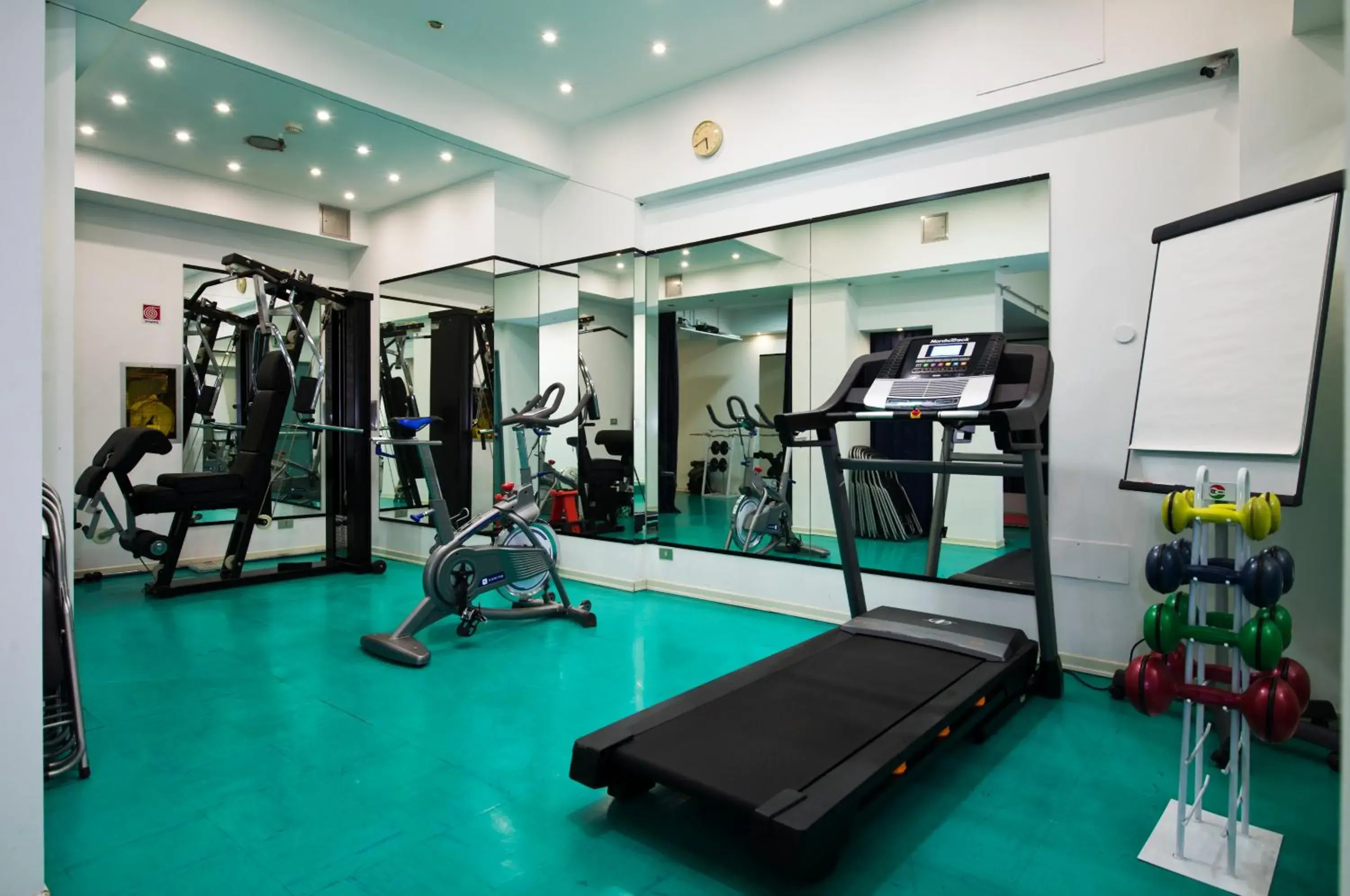 Fitness centre/facilities, Fitness Center/Facilities in Hotel Mec