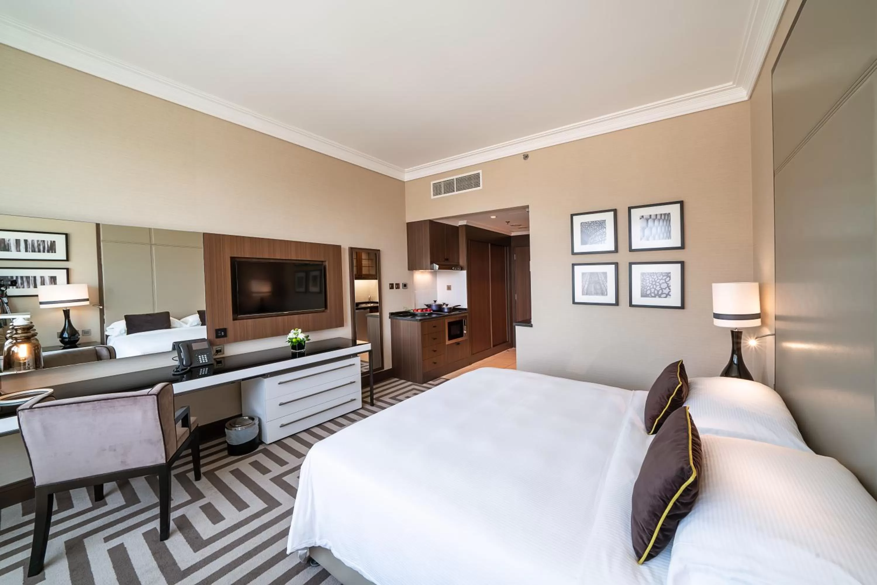 Bedroom, Bed in Al Maha Arjaan by Rotana