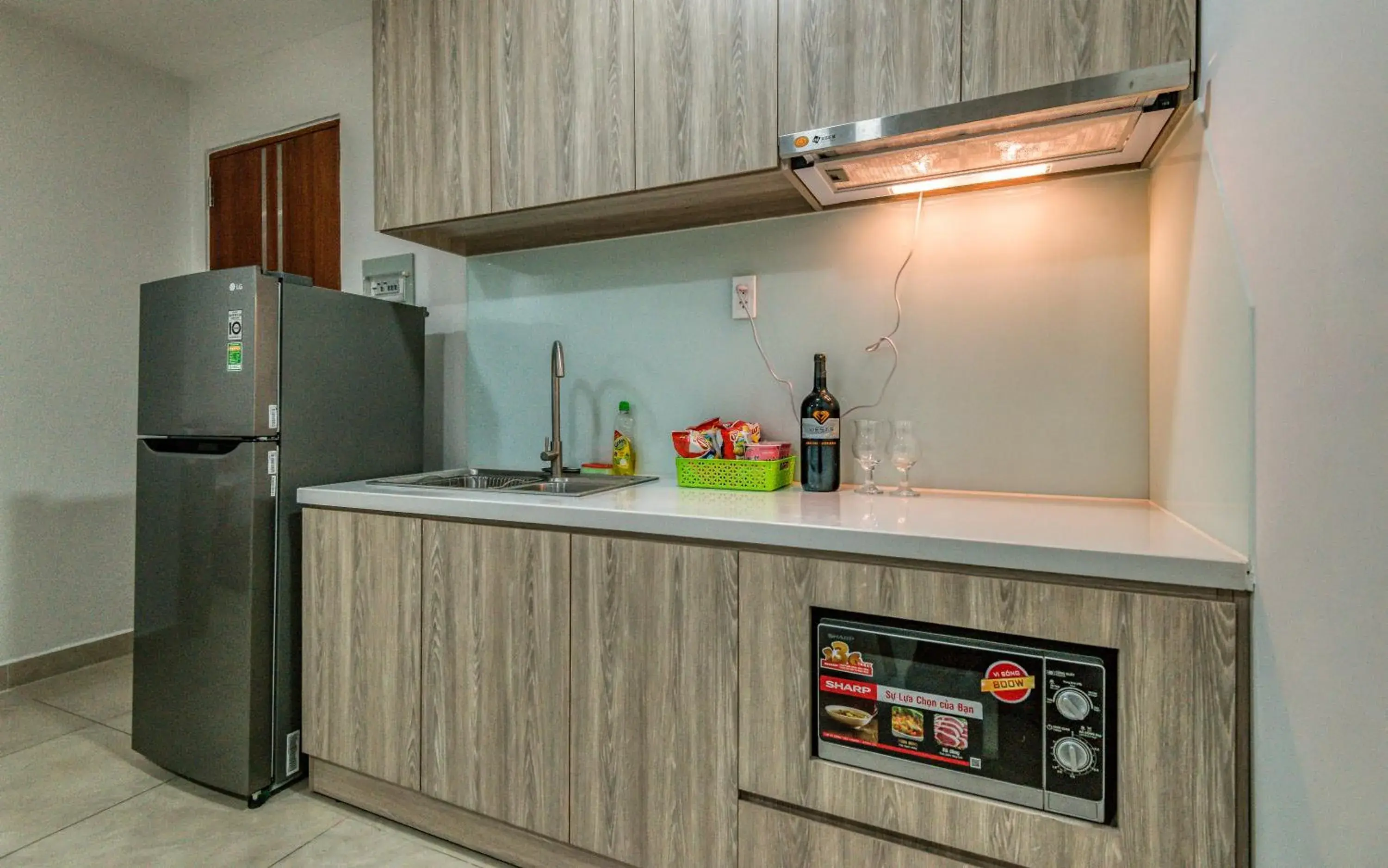 Kitchen or kitchenette in Cherry Hotel and Apartment