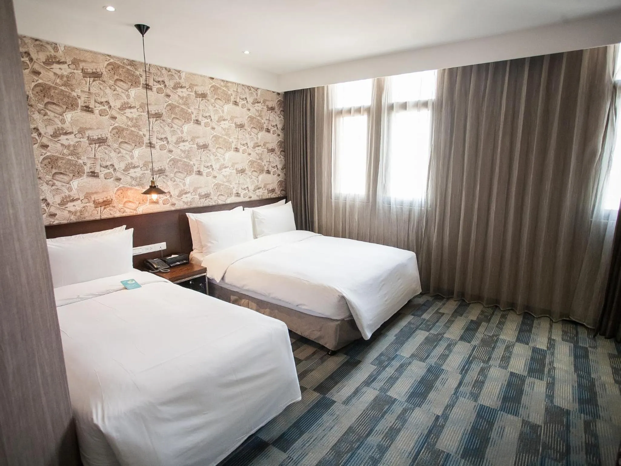 Photo of the whole room, Bed in Khan Hotel