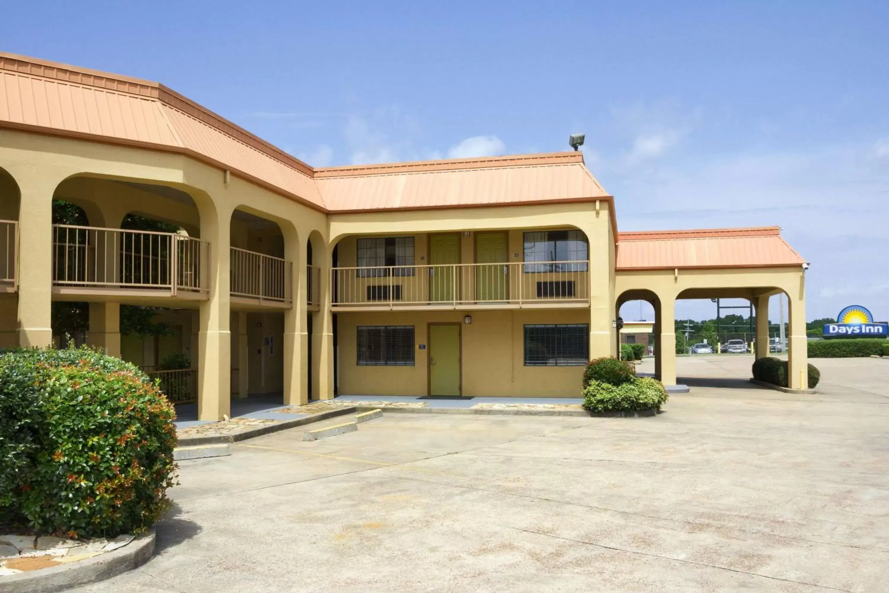 Property building in Days Inn by Wyndham Southaven MS Property building in Days Inn by Wyndham Southaven MS