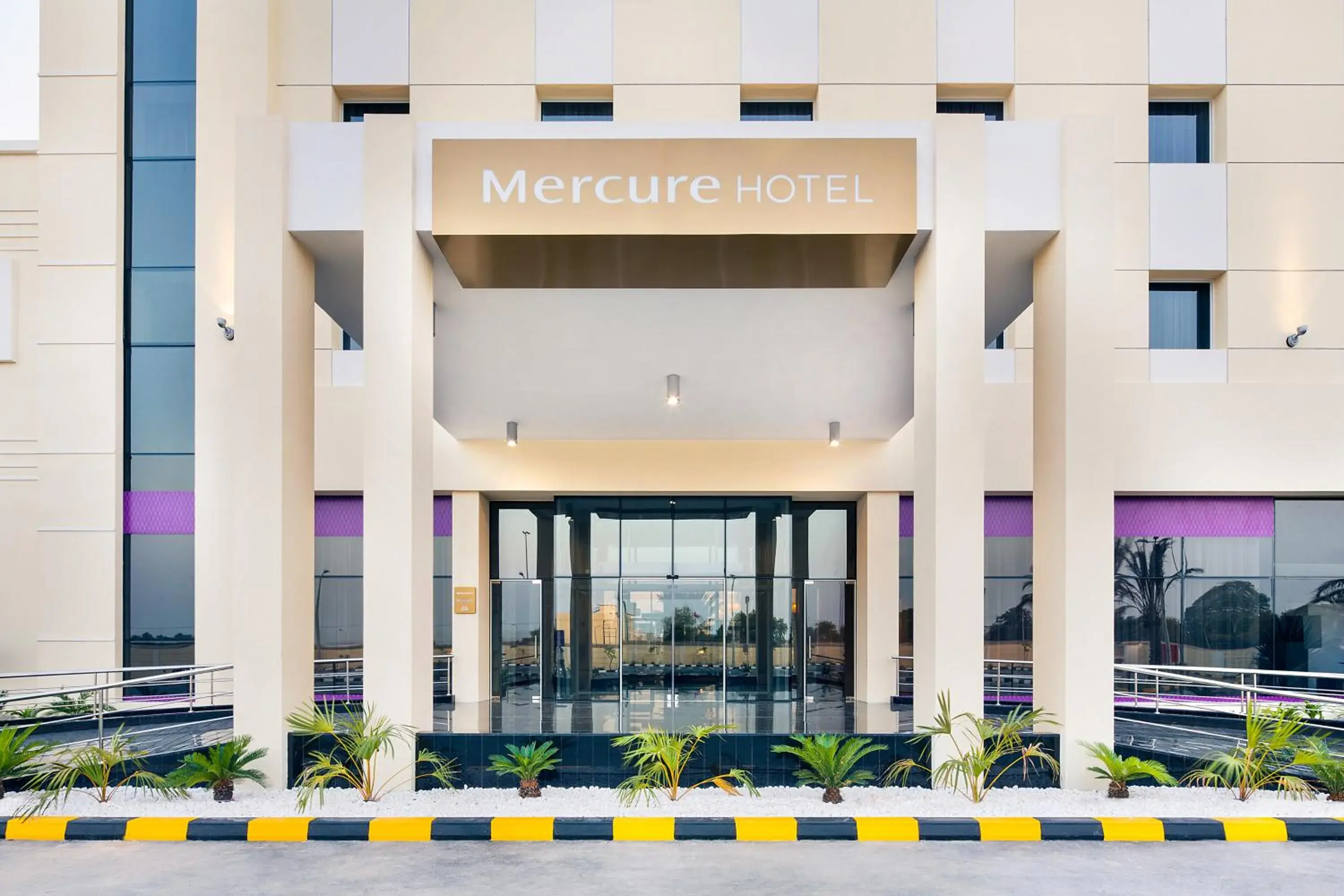 Facade/entrance in Mercure Sohar