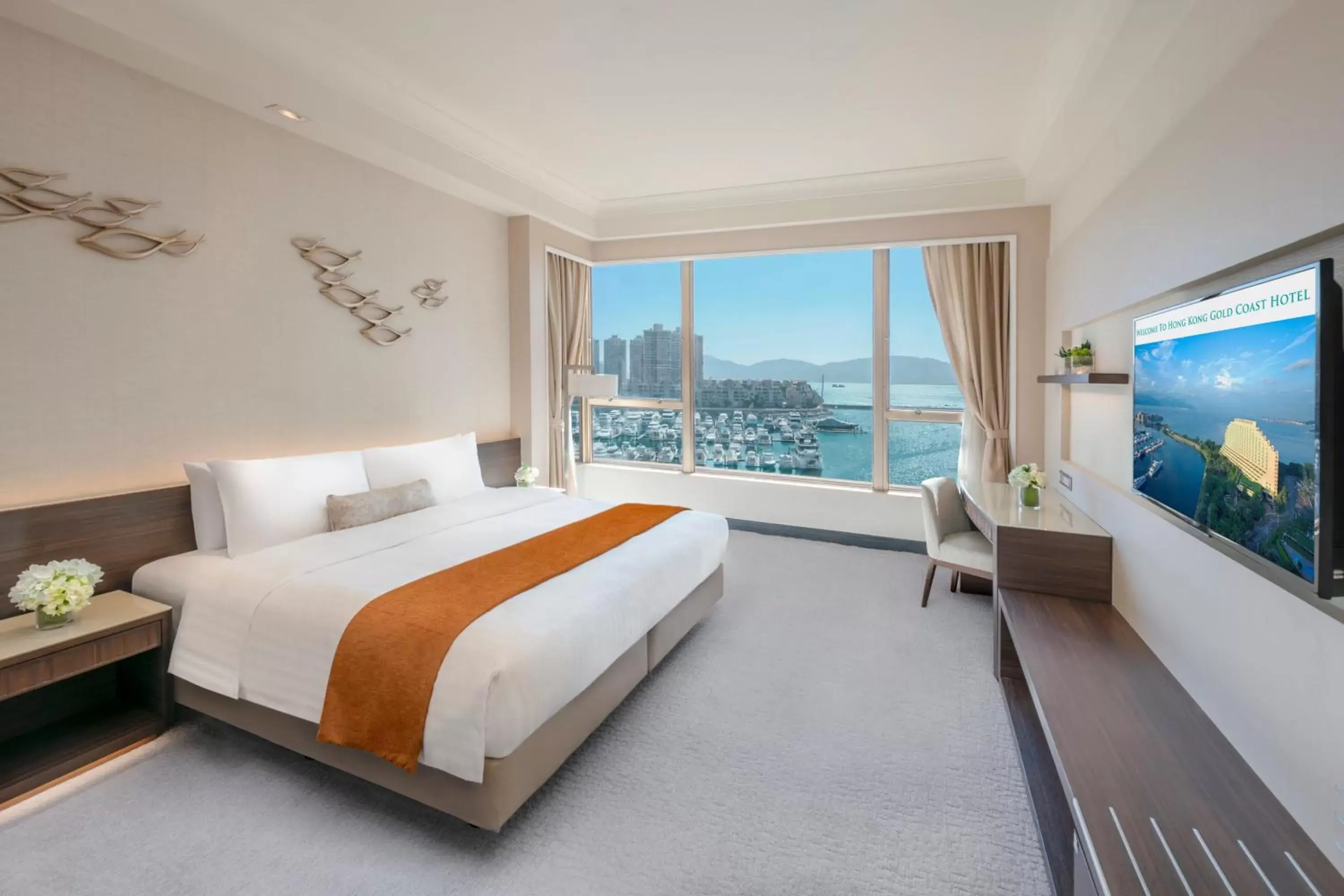 Bed, Mountain View in Hong Kong Gold Coast Hotel