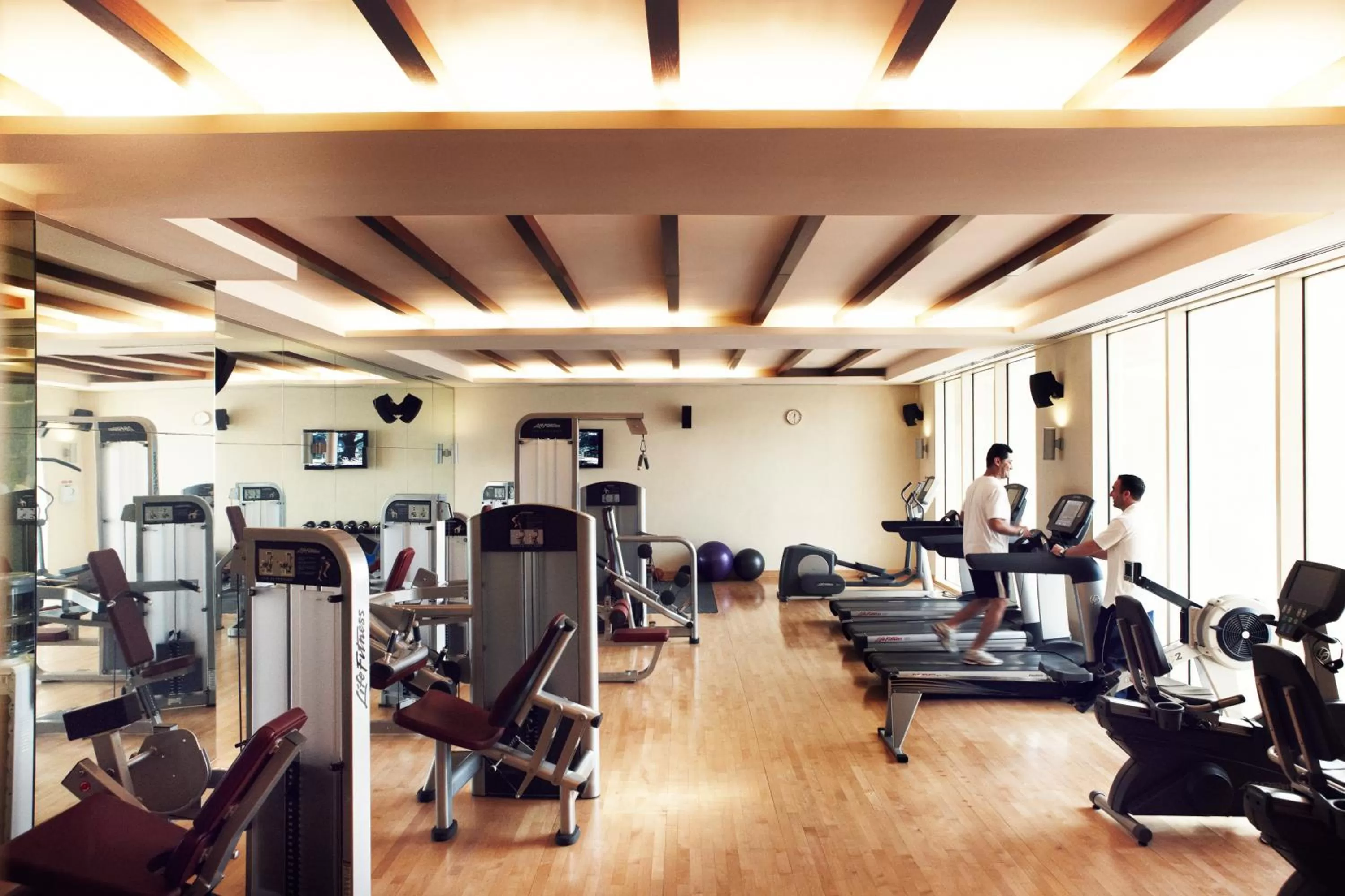 Fitness centre/facilities in Raffles Dubai