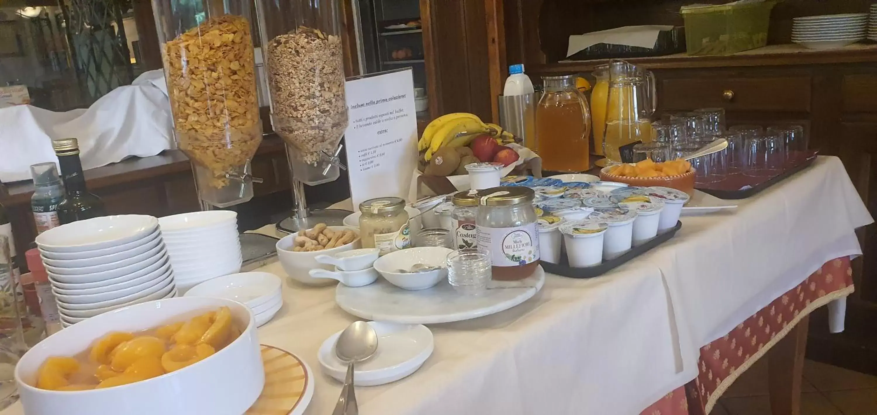 Breakfast in Hotel Dente Del Gigante