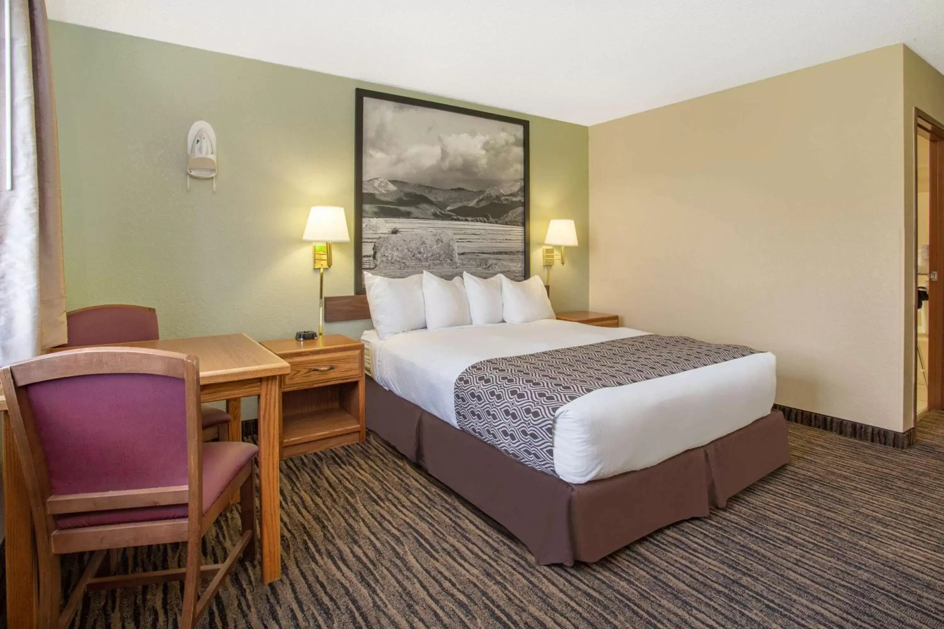 Queen Room - Mobility Access/Non-Smoking in Super 8 by Wyndham Lewistown