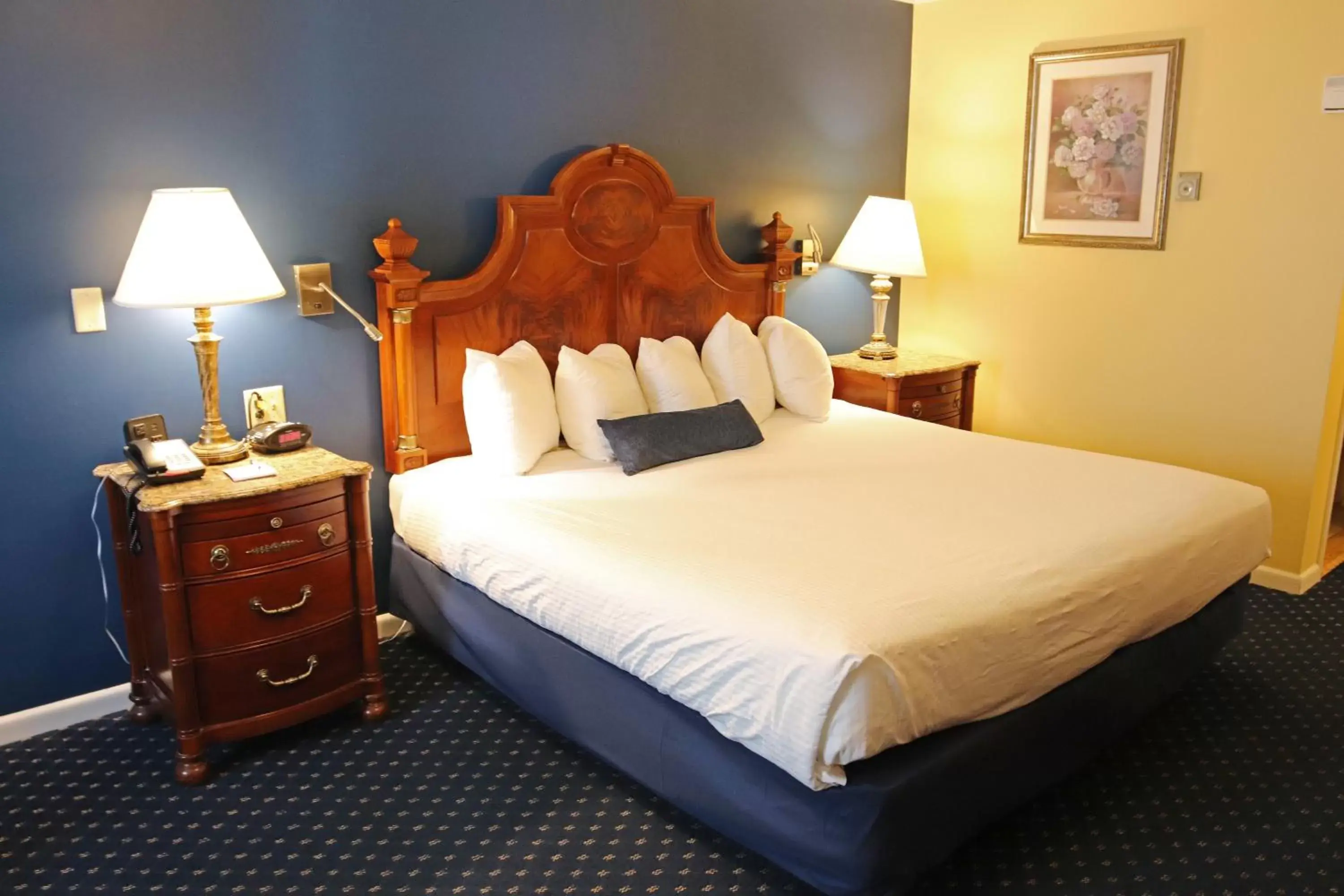 Bed in Best Western White House Inn