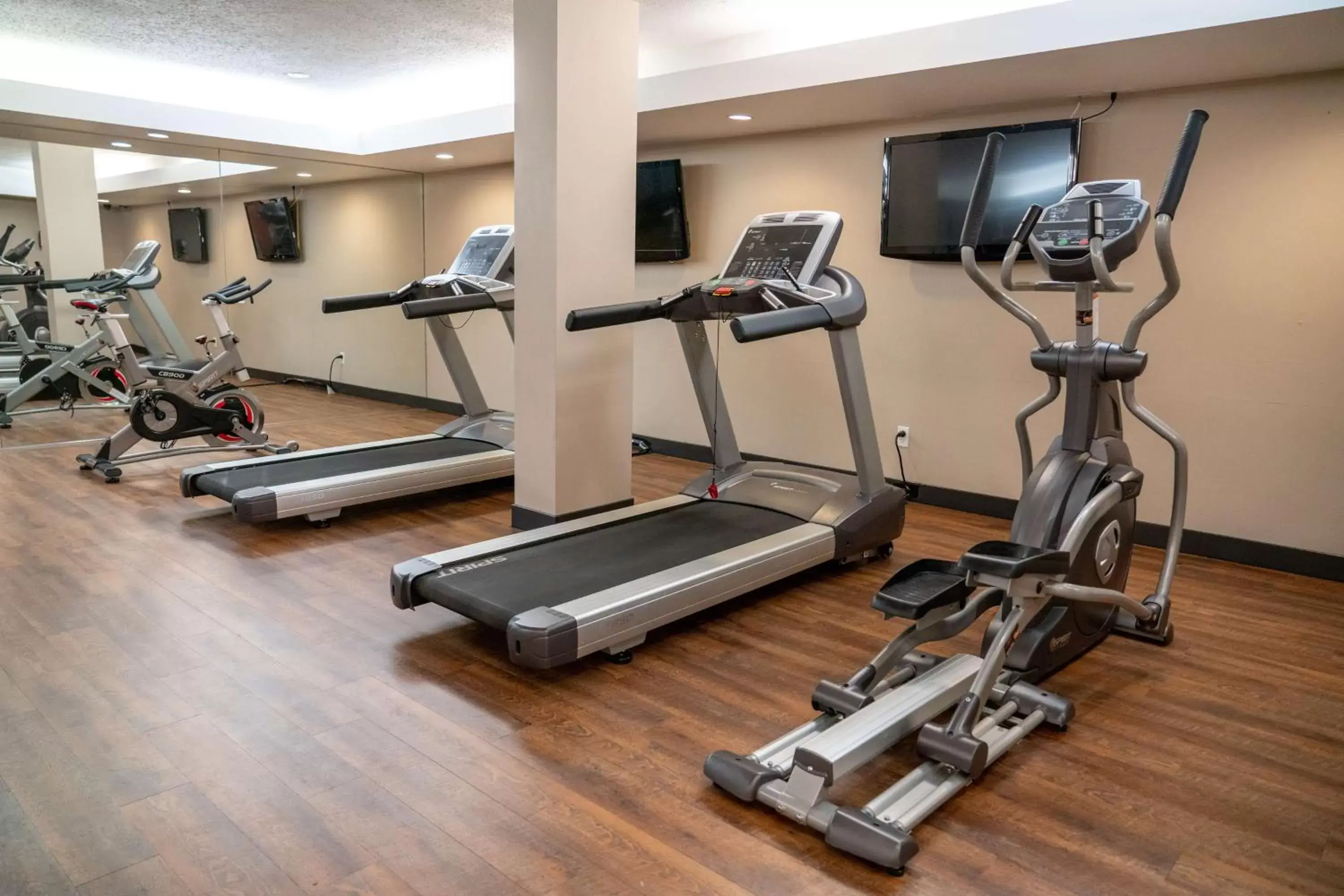 Fitness centre/facilities in Pocaterra Inn & Waterslide Fitness centre/facilities in Pocaterra Inn & Waterslide