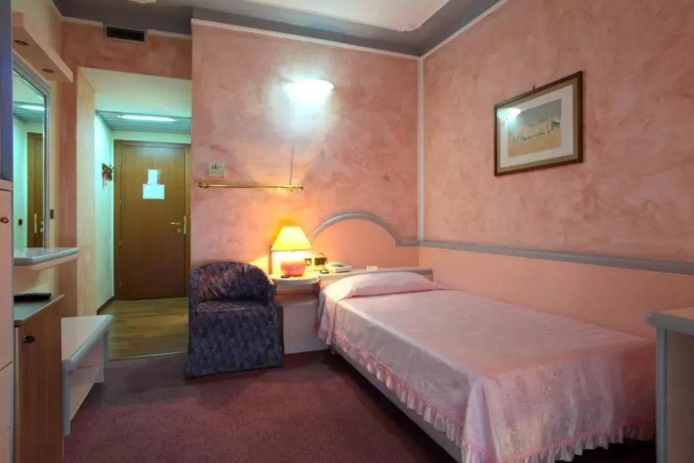 Bedroom, Bed in Hotel Grazia Deledda Bedroom, Bed in Hotel Grazia Deledda