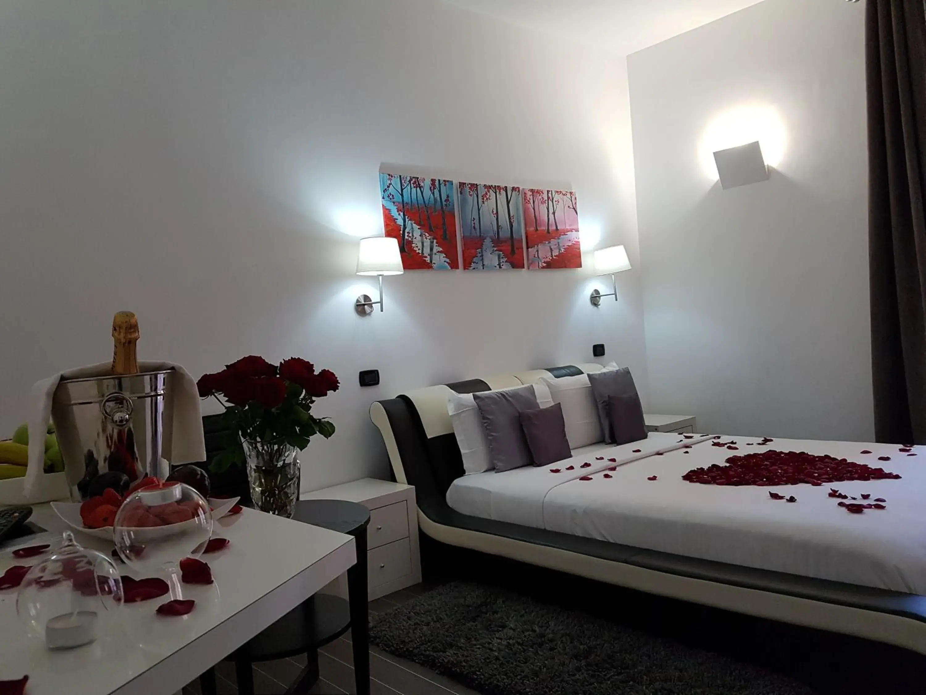 Area and facilities, Bed in Gregorio VII Luxury Suites