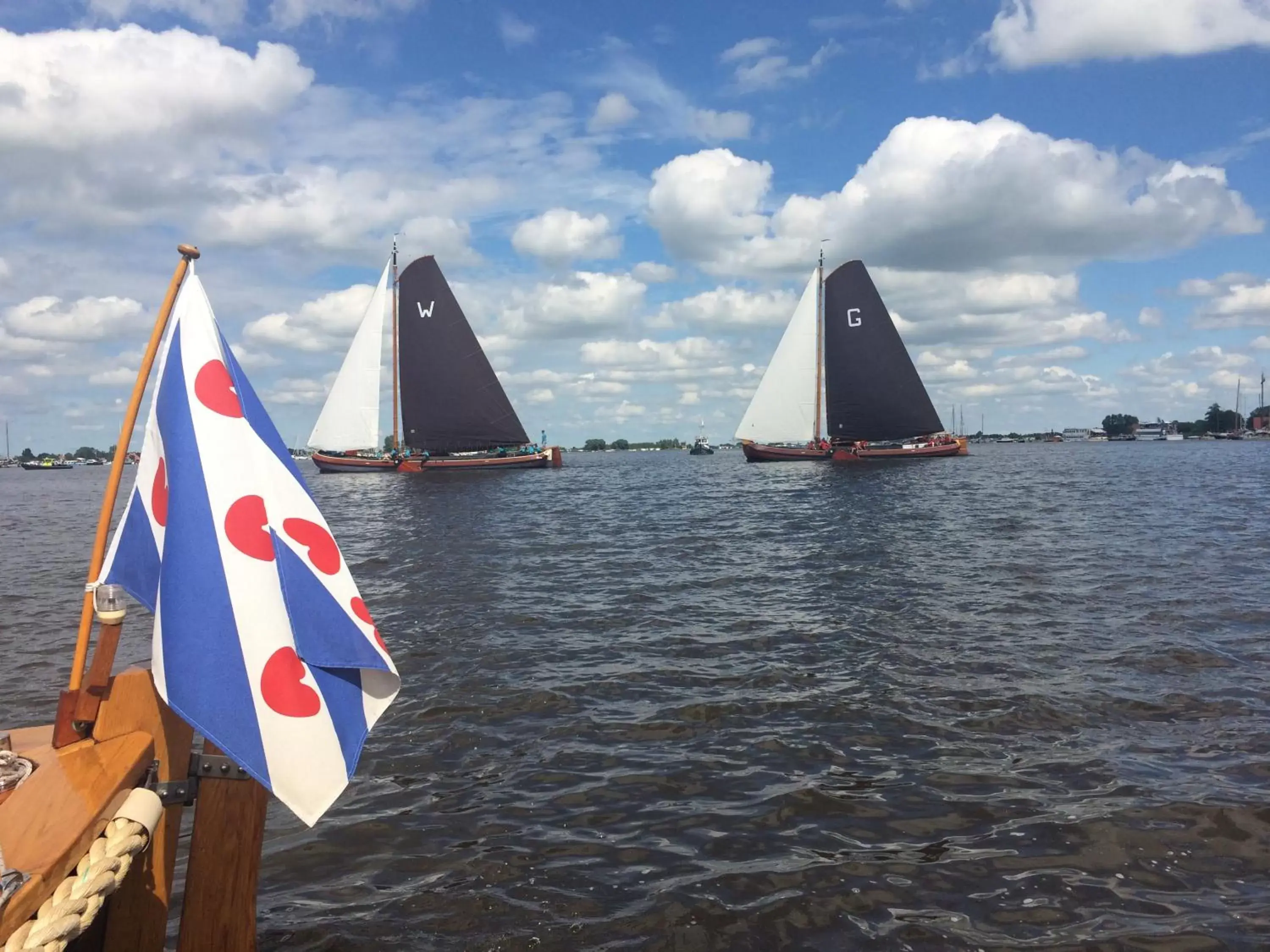 Windsurfing in De Thuiskamer in Grou als B&B of Vakantiehuis