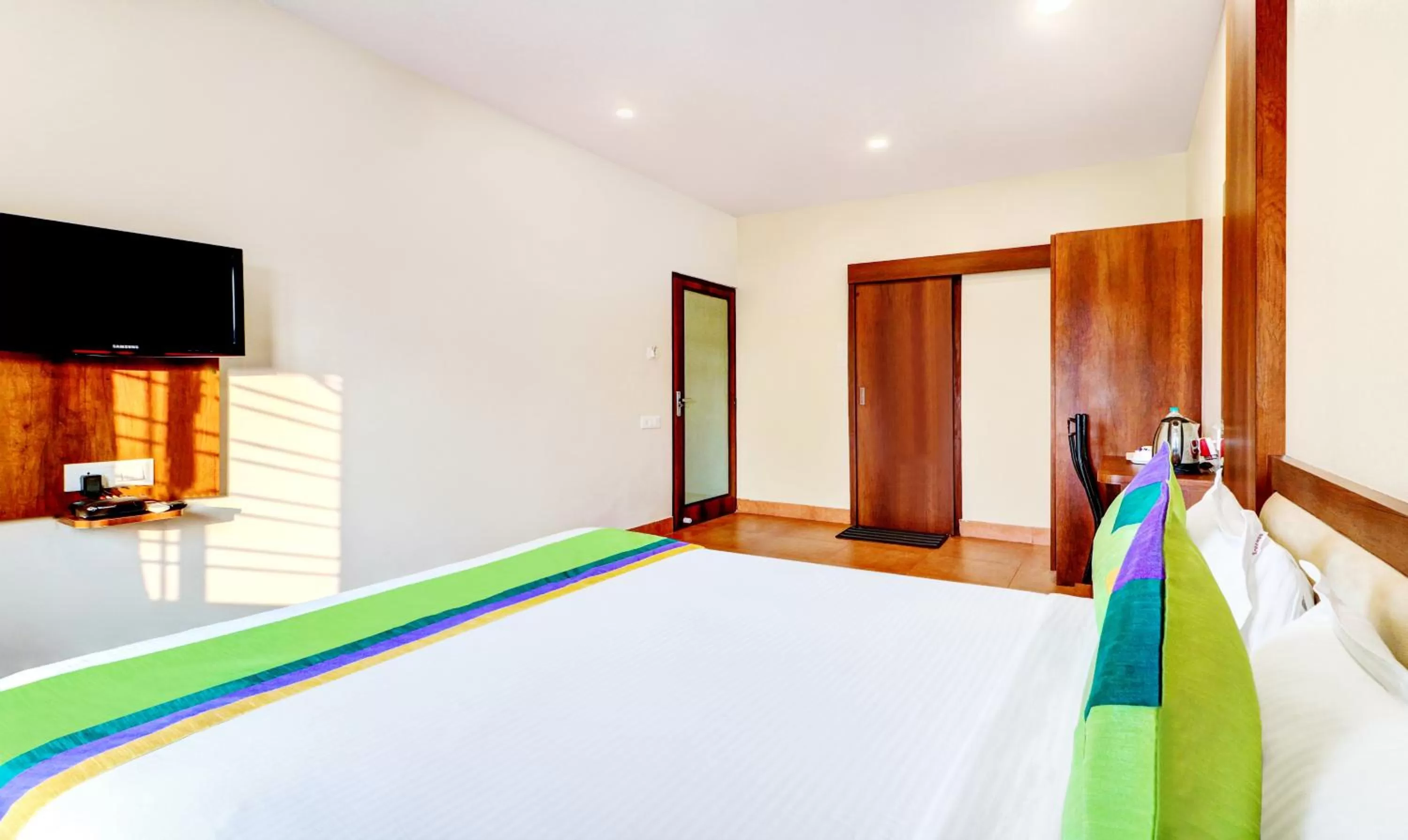 Bed in Treebo Sreema - 2 km From Salt Lake Sector V