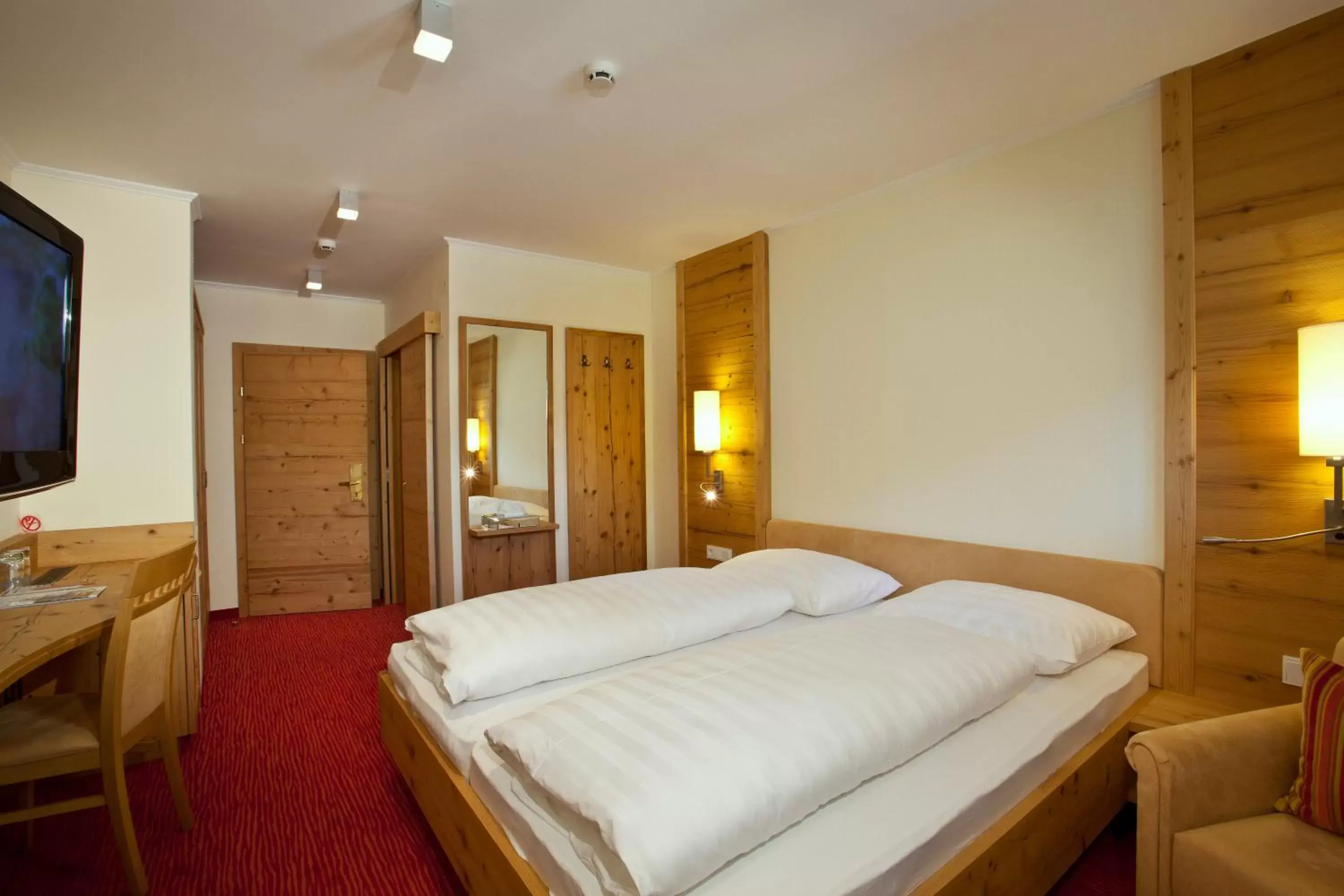 Photo of the whole room, Bed in Hotel Bräurup