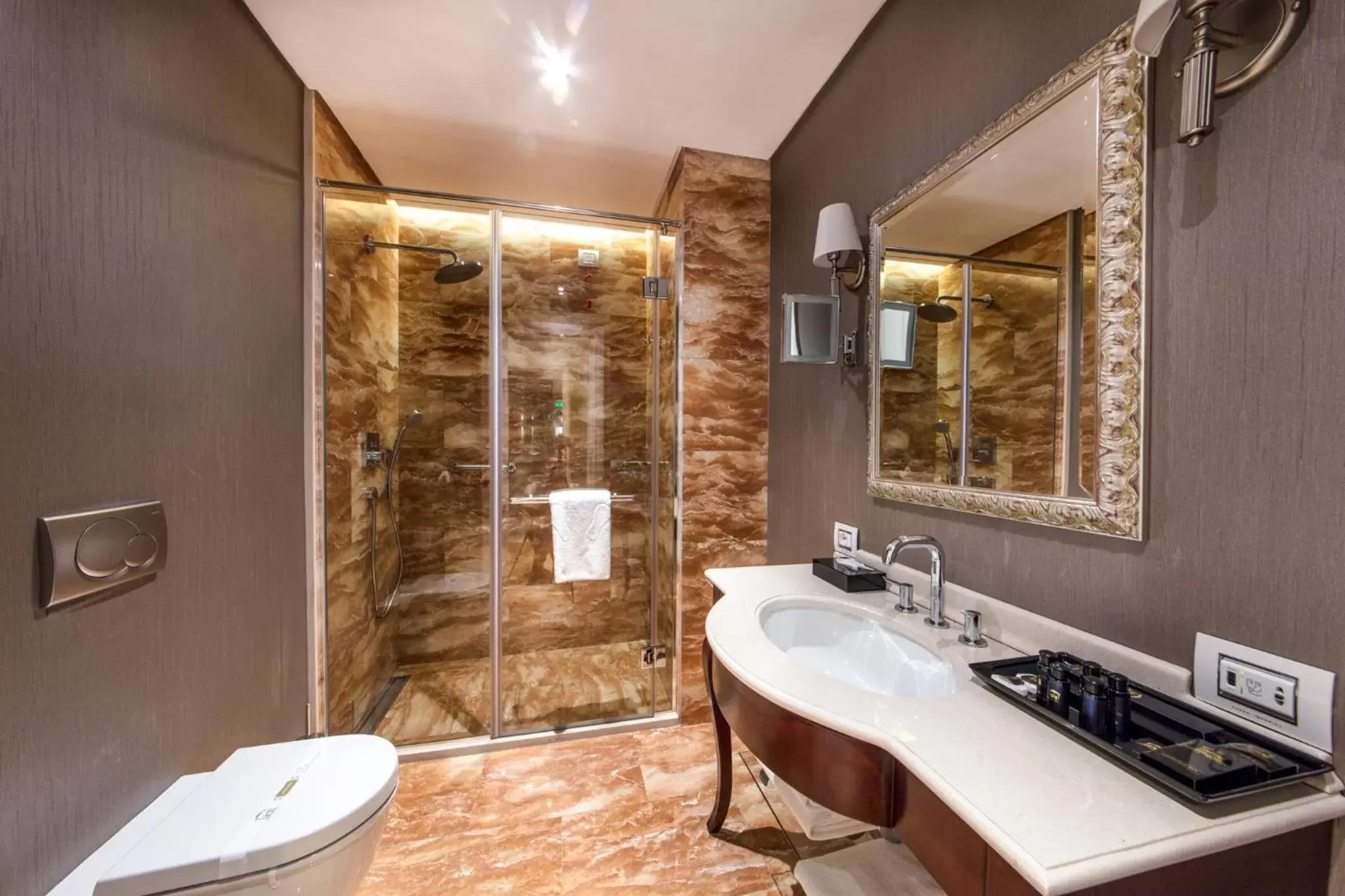 Shower, Bathroom in Xheko Imperial Luxury Hotel & SPA