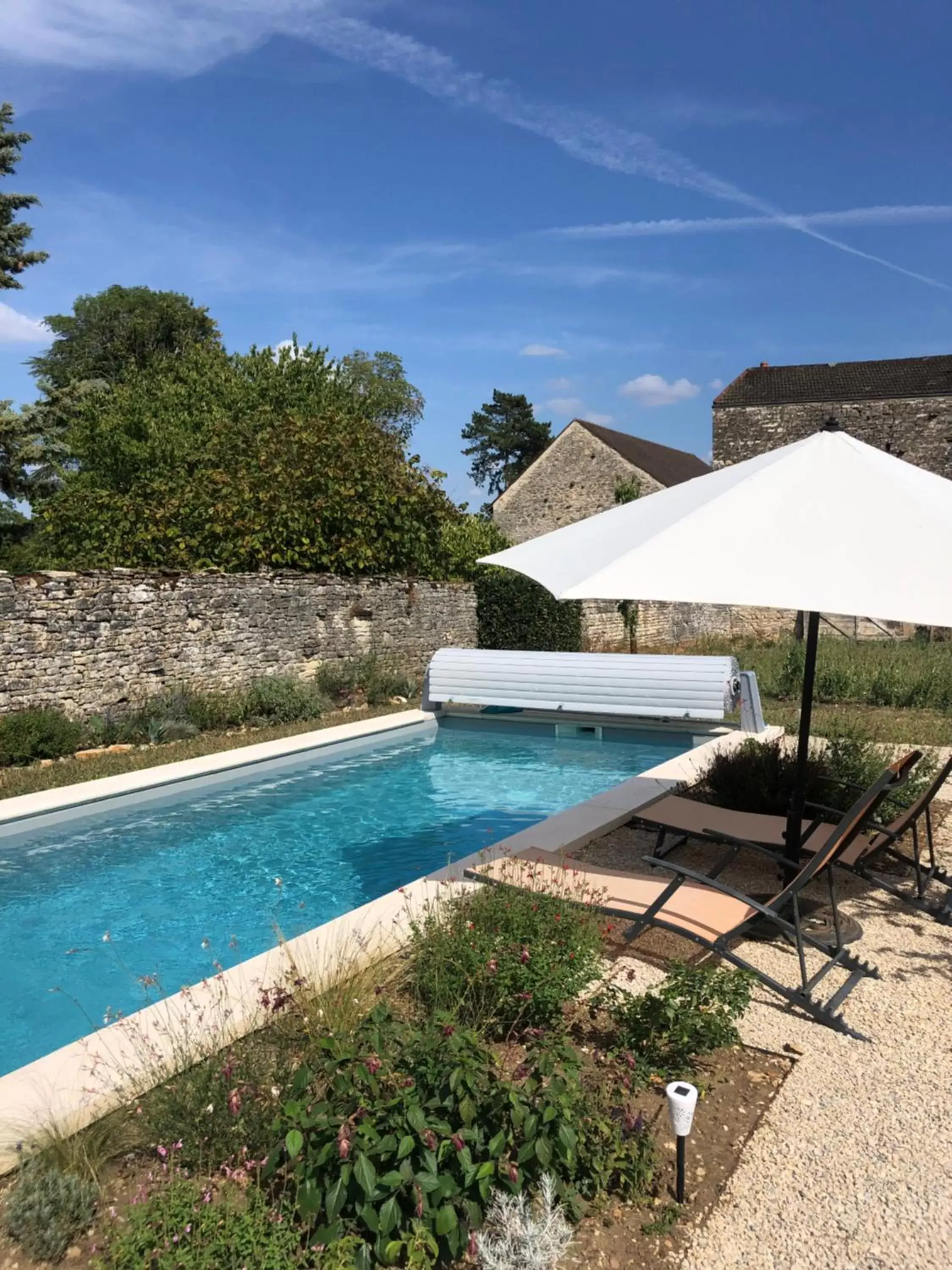 Garden, Swimming Pool in Maison Tassigny