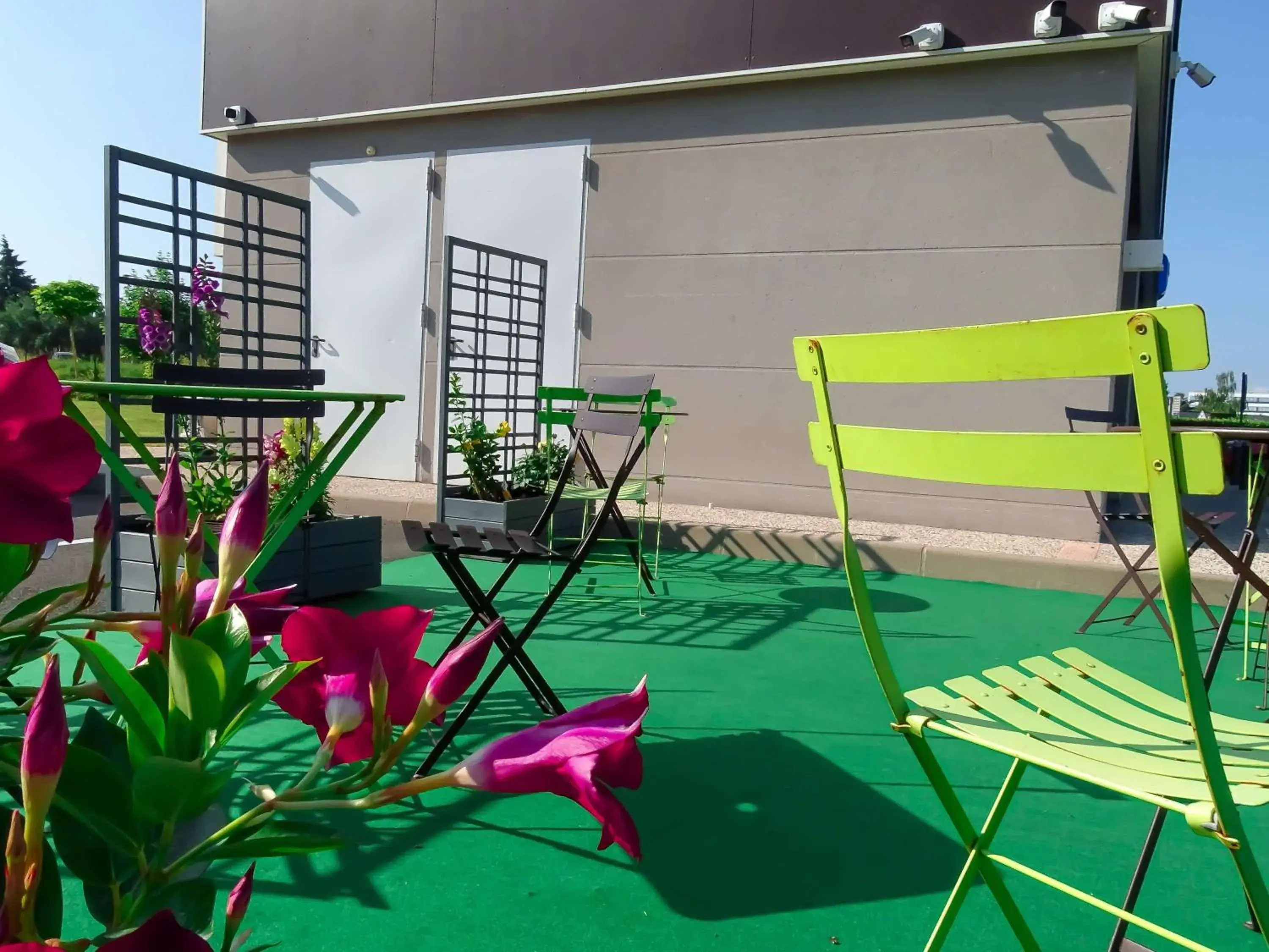 Balcony/Terrace, Swimming Pool in ibis budget Tours Nord