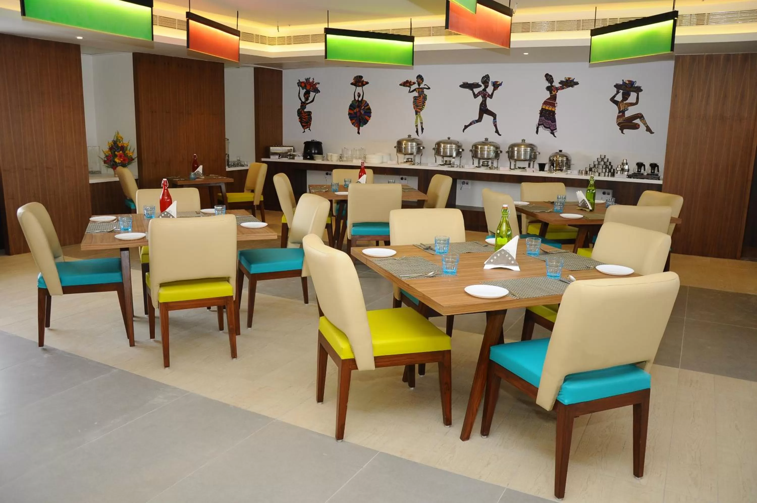 Restaurant/places to eat in ZIBE Salem By GRT Hotels