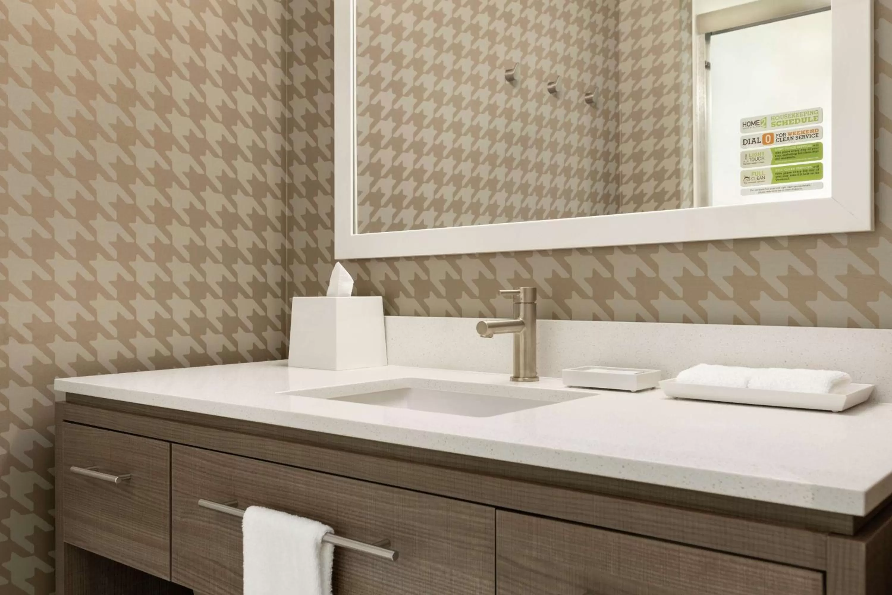 Bathroom, Bed in Home2 Suites By Hilton Chicago River North