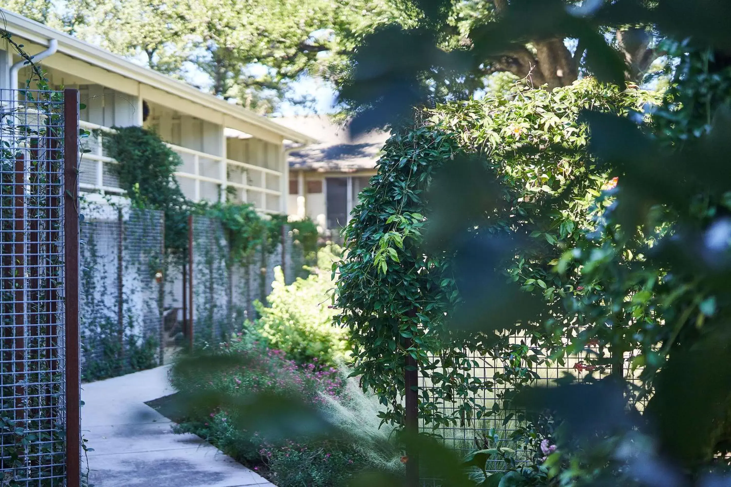 Property building in Stagecoach Inn Property building in Stagecoach Inn