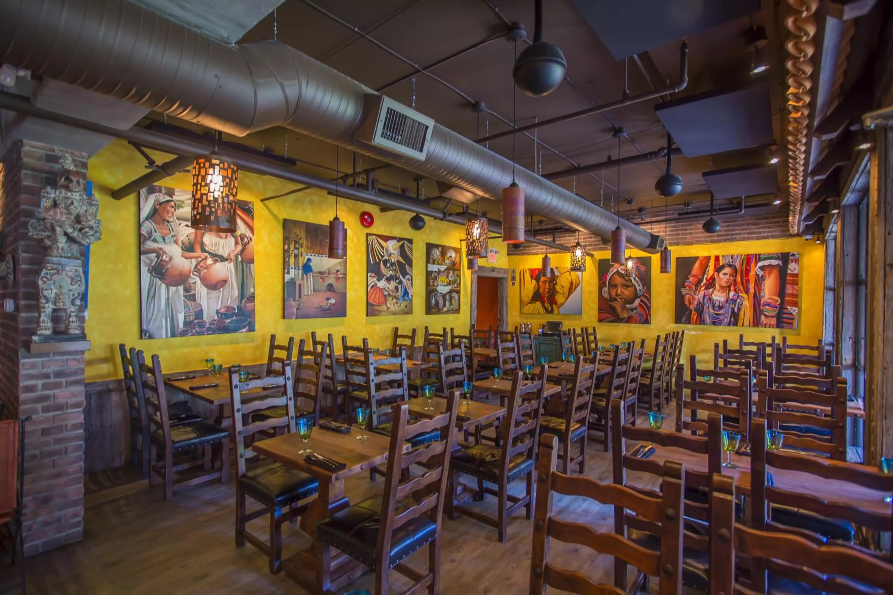 Restaurant/places to eat in Sundial Hotel