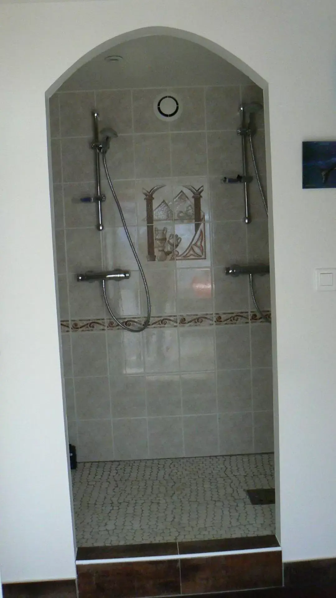 Shower, Bathroom in Le Manoir des Chapelles