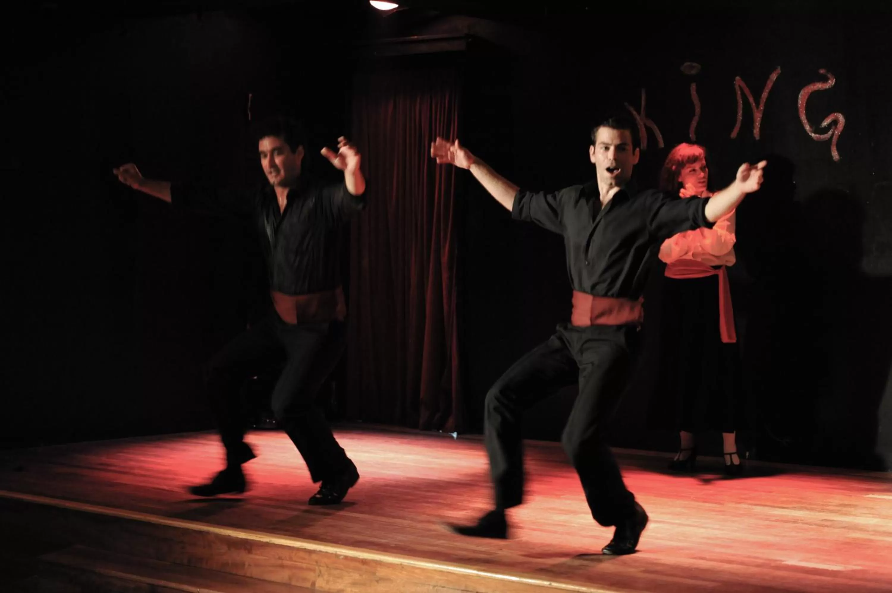 Evening entertainment in King Saron Hotel Resort