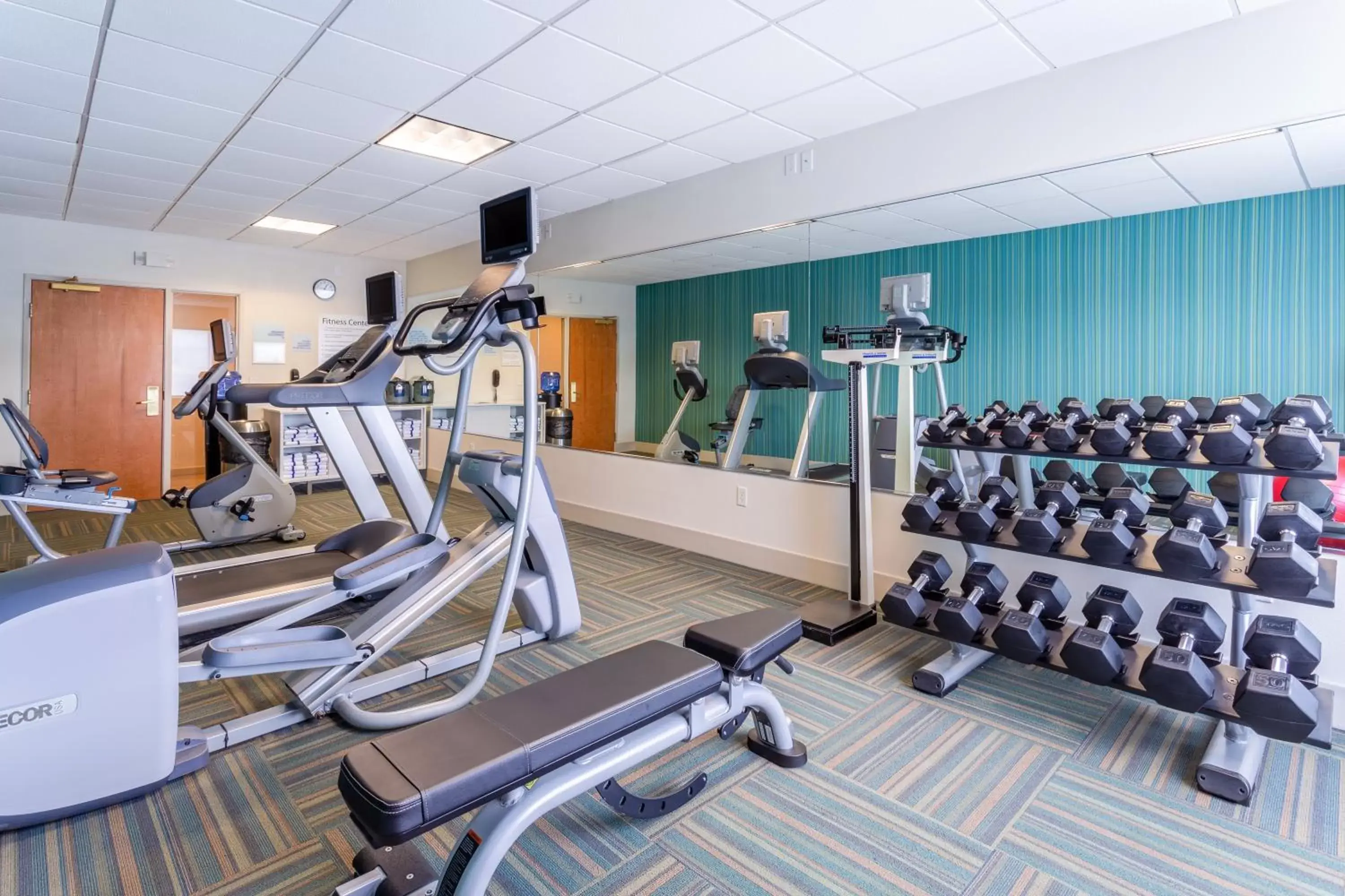 Spa and wellness centre/facilities, Fitness Center/Facilities in Holiday Inn Express & Suites Cedar Falls - Waterloo, an IHG Hotel