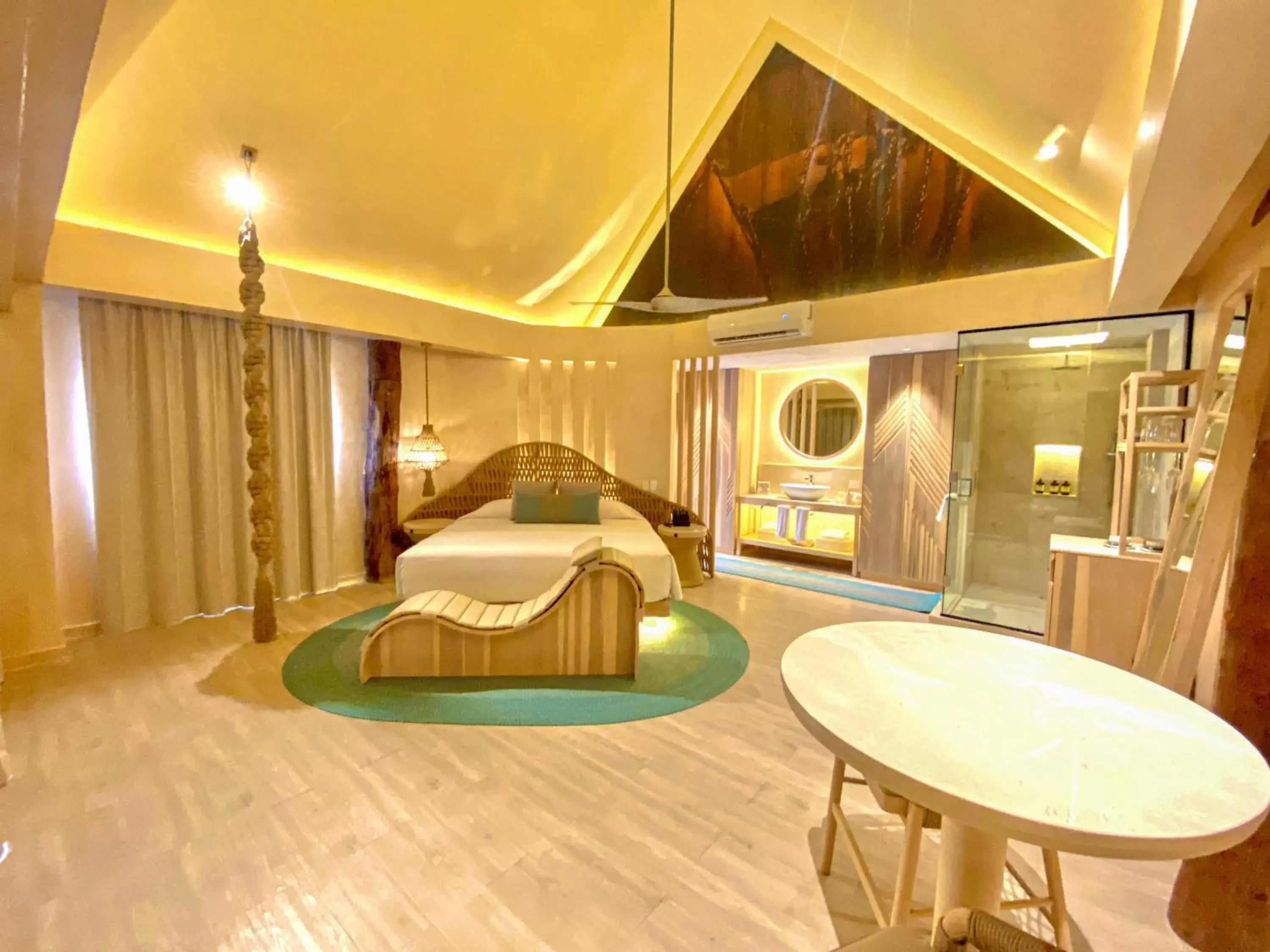 Bed in Hotel Shibari - Restaurant & Cenote Club