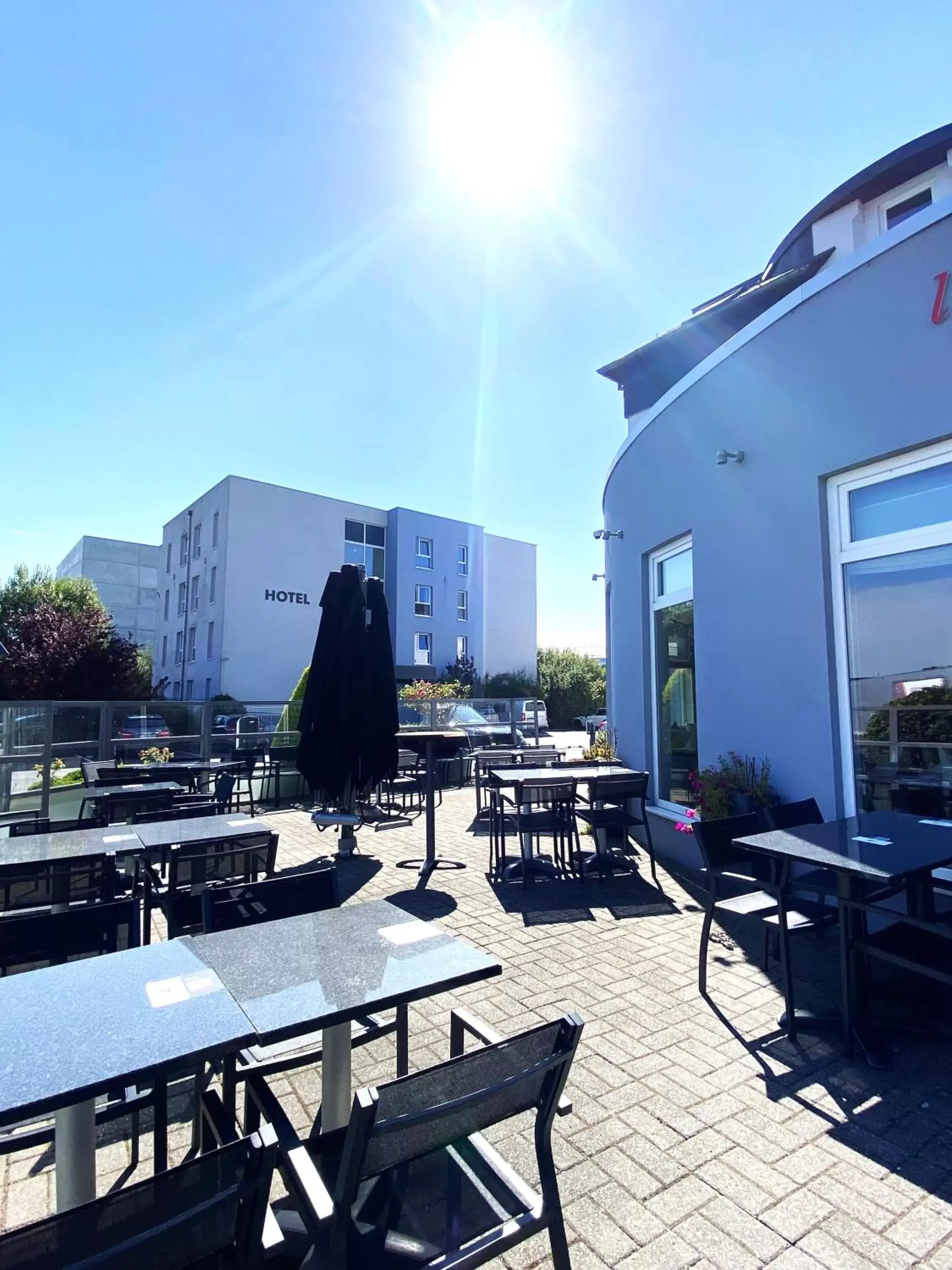 Patio in Aero44 Hotel Charleroi Airport